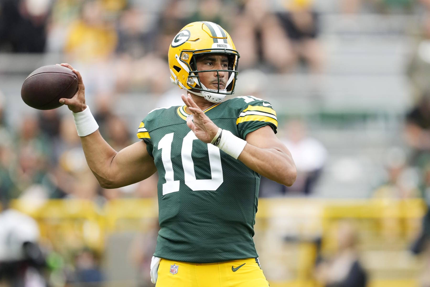 GREEN BAY, WISCONSIN - AUGUST 26: Jordan Love #10 of the Green Bay Packers warms up before a preseason game against the Seattle Seahawks at Lambeau Field on August 26, 2023 in Green Bay, Wisconsin. (Photo by Patrick McDermott/Getty Images)