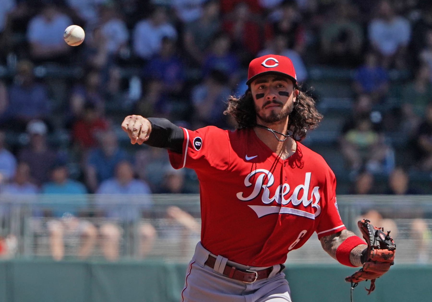 MINNEAPOLIS, MN - JUNE 22: Cincinnati Reds Infield Jonathan India (6) throws to first during a game between the Minnesota Twins and Cincinnati Reds at Target Field in Minneapolis, MN on June 22, 2021.(Photo by Nick Wosika/Icon Sportswire via Getty Images)