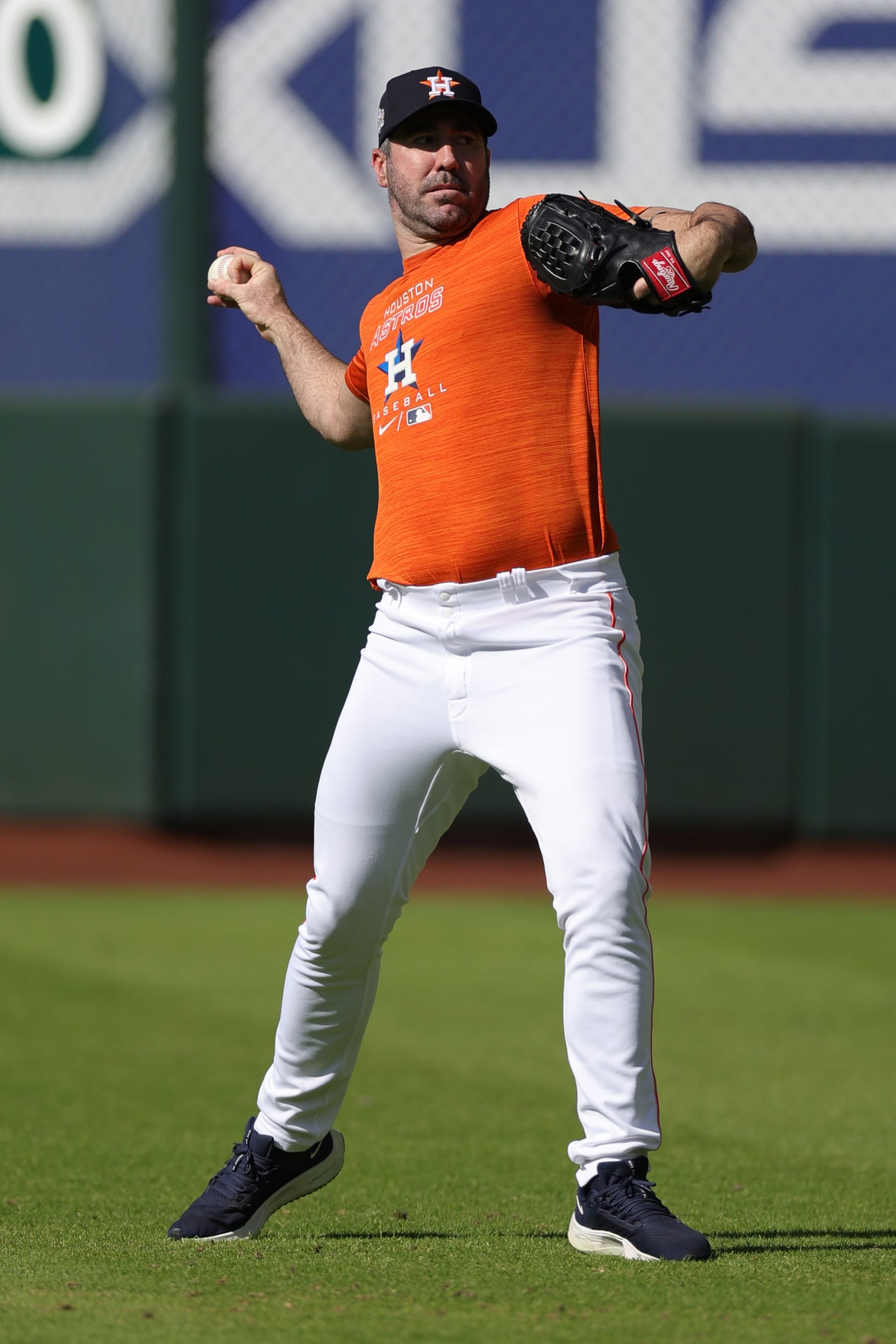 HOUSTON, TEXAS - OCTOBER 27: Justin Verlander #35 of the Houston Astros participates in the World Series workout day at Minute Maid Park on October 27, 2022 in Houston, Texas. (Photo by Carmen Mandato/Getty Images)