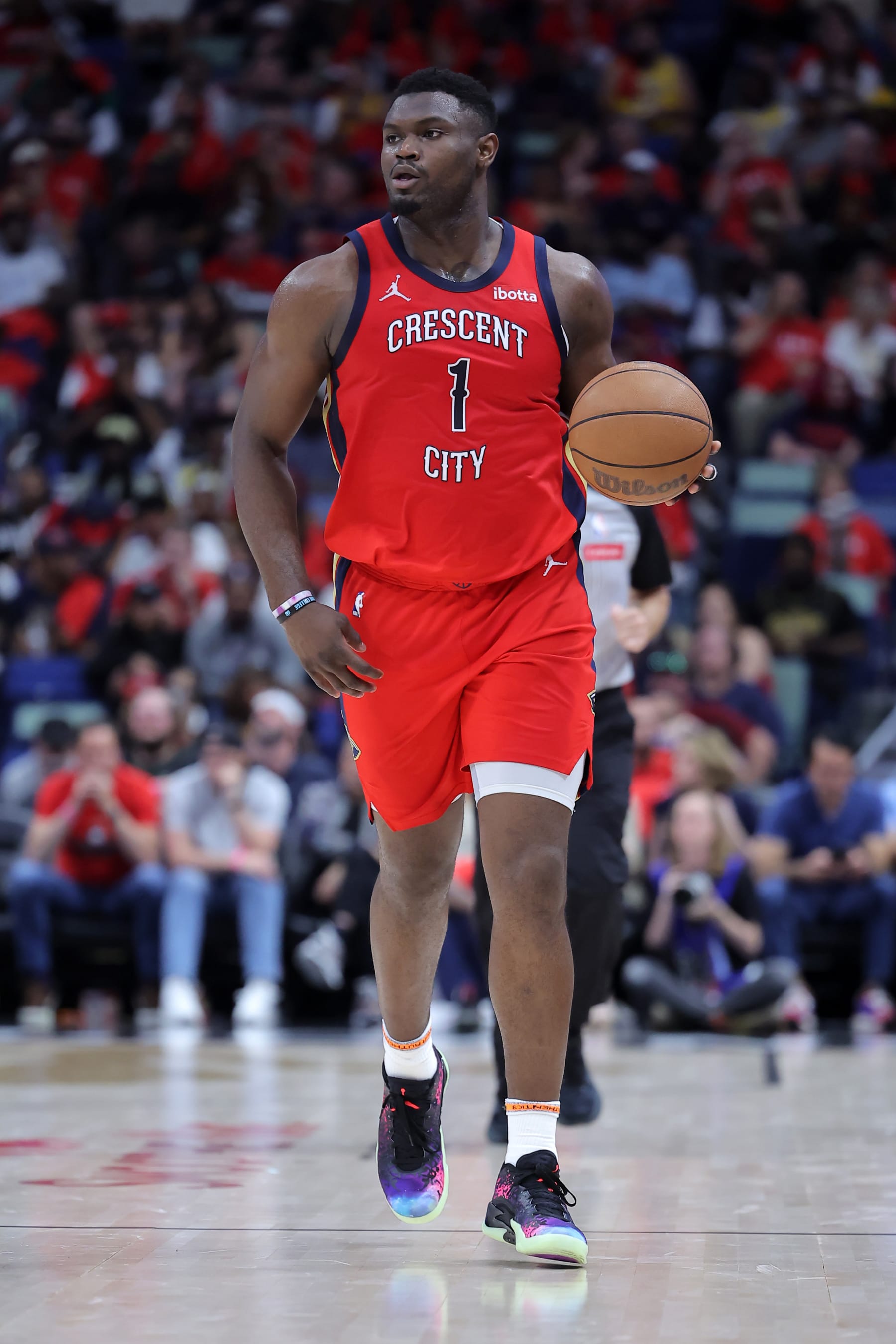 NEW ORLEANS, LOUISIANA - APRIL 16: Zion Williamson #1 of the New Orleans Pelicans drives with the ball against the Los Angeles Lakers during a play-in tournament game at the Smoothie King Center on April 16, 2024 in New Orleans, Louisiana. NOTE TO USER: User expressly acknowledges and agrees that, by downloading and or using this Photograph, user is consenting to the terms and conditions of the Getty Images License Agreement. (Photo by Jonathan Bachman/Getty Images)