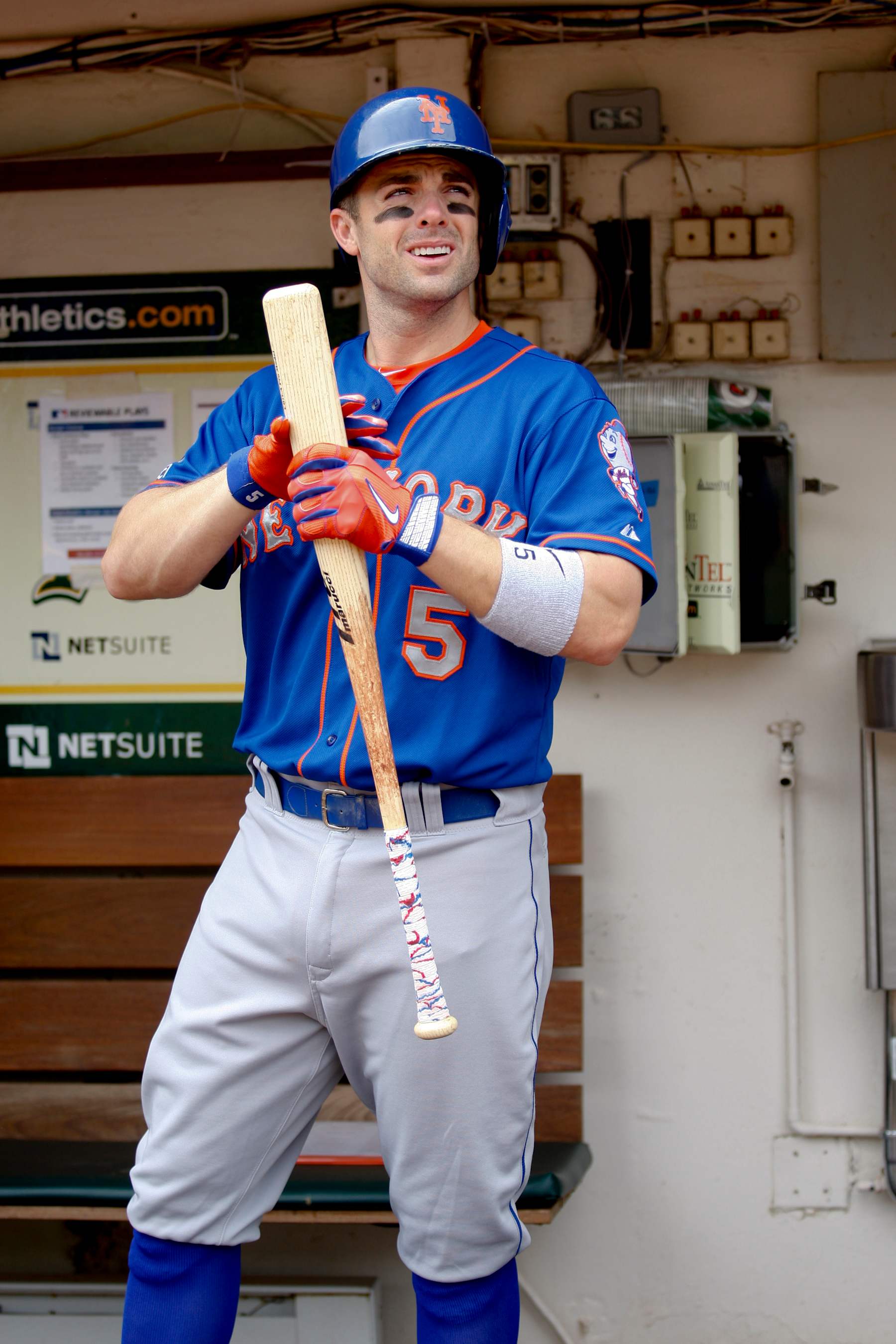 OAKLAND, CA - AUGUST 20: David Wright #5 of the New York Mets stands in the dugout prior to the game against the Oakland Athletics at O.co Coliseum on August 20, 2014 in Oakland, California. The Mets defeated the Athletics 8-5. (Photo by Michael Zagaris/Oakland Athletics/Getty Images)  