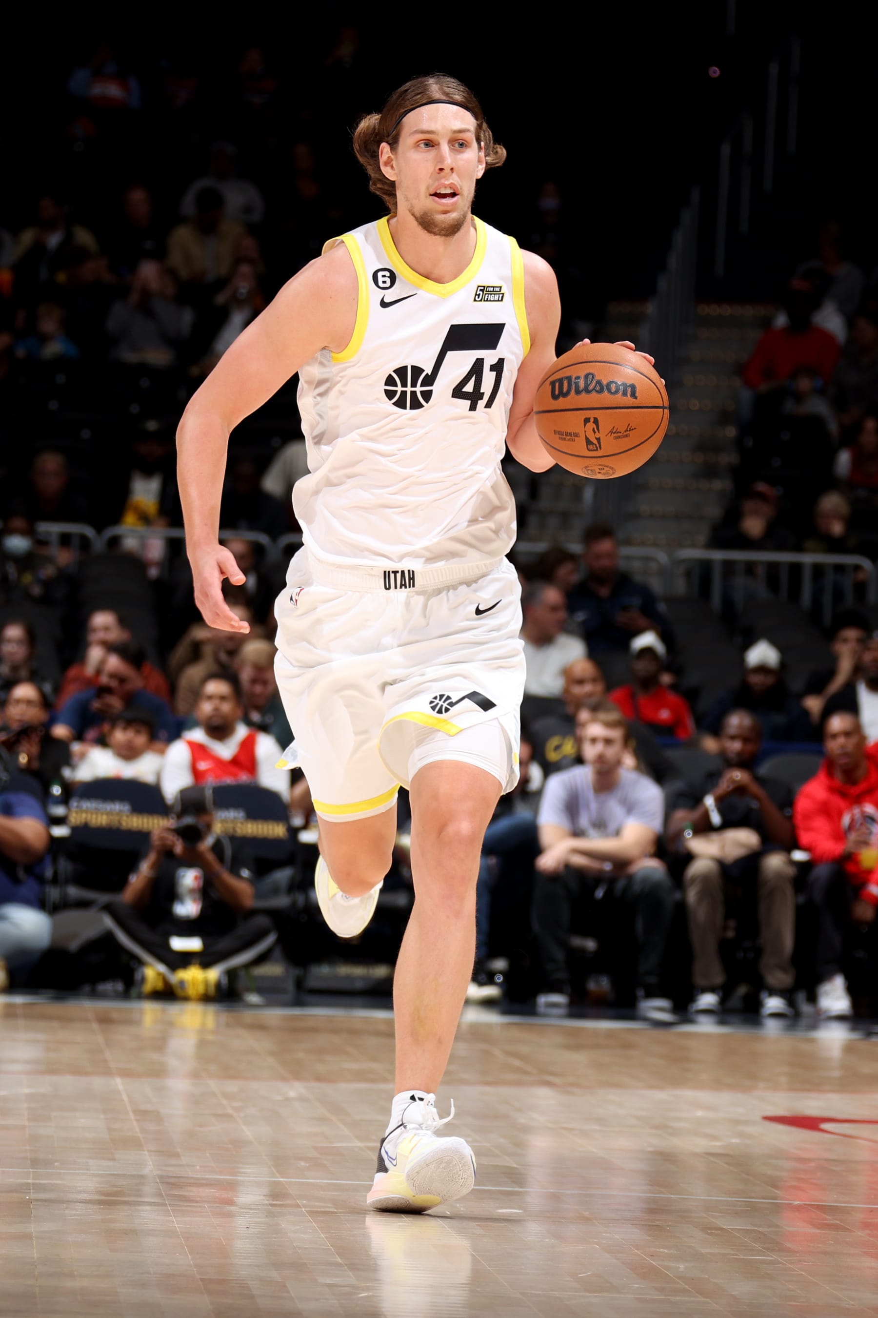 WASHINGTON, DC -  NOVEMBER 12: Kelly Olynyk #41 of the Utah Jazz handles the ball against the Washington Wizards on November 12, 2022 at Capital One Arena in Washington, DC. NOTE TO USER: User expressly acknowledges and agrees that, by downloading and or using this Photograph, user is consenting to the terms and conditions of the Getty Images License Agreement. Mandatory Copyright Notice: Copyright 2022 NBAE (Photo by Stephen Gosling/NBAE via Getty Images)