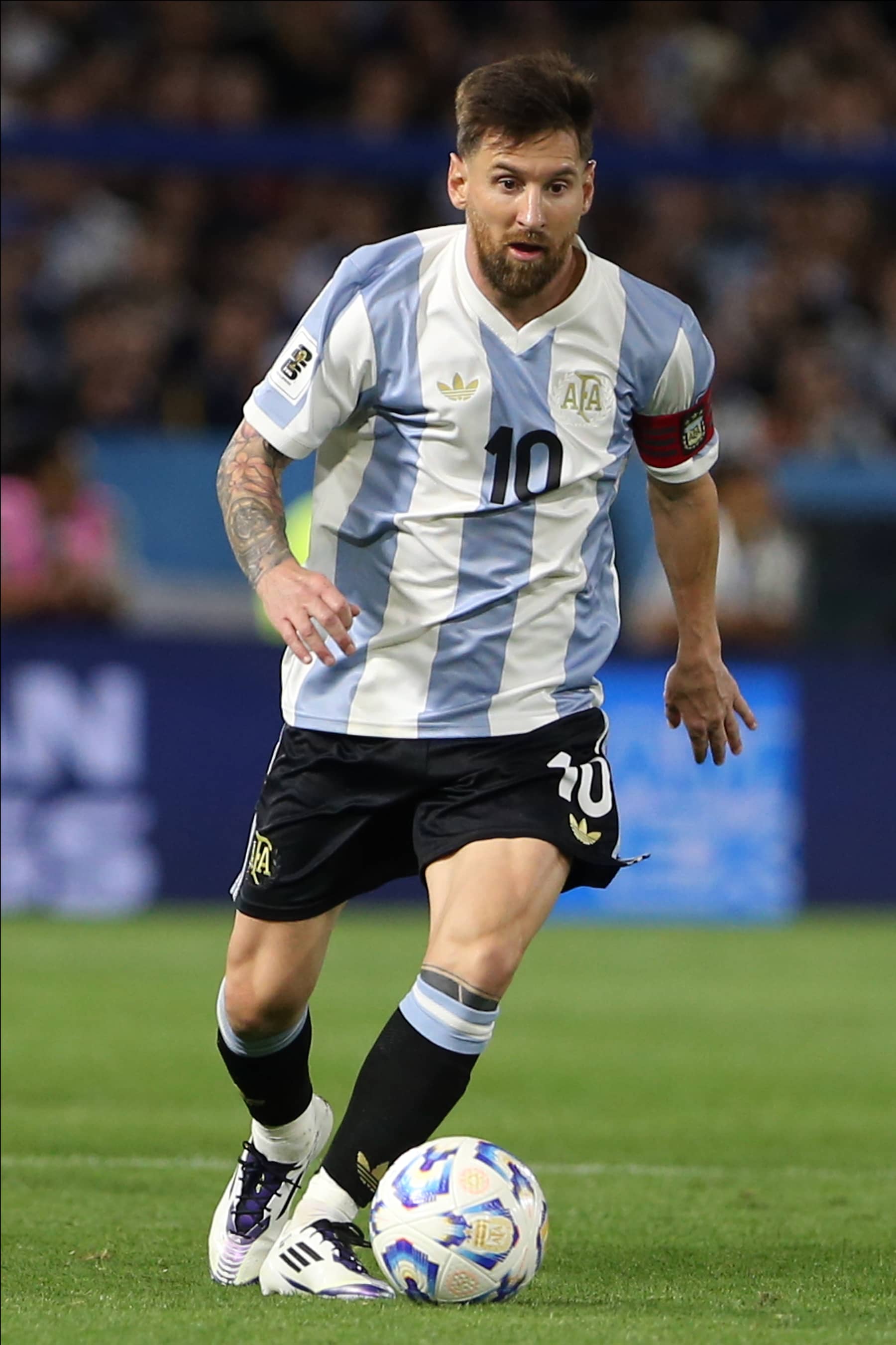 BUENOS AIRES, ARGENTINA - NOVEMBER 19:  Lionel Messi of Argentina plays the ball during the FIFA World Cup 2026 South American Qualifier match between Argentina and Peru at Estadio Alberto J. Armando  on November 19, 2024 in Buenos Aires, Argentina. (Photo by Daniel Jayo/Getty Images)