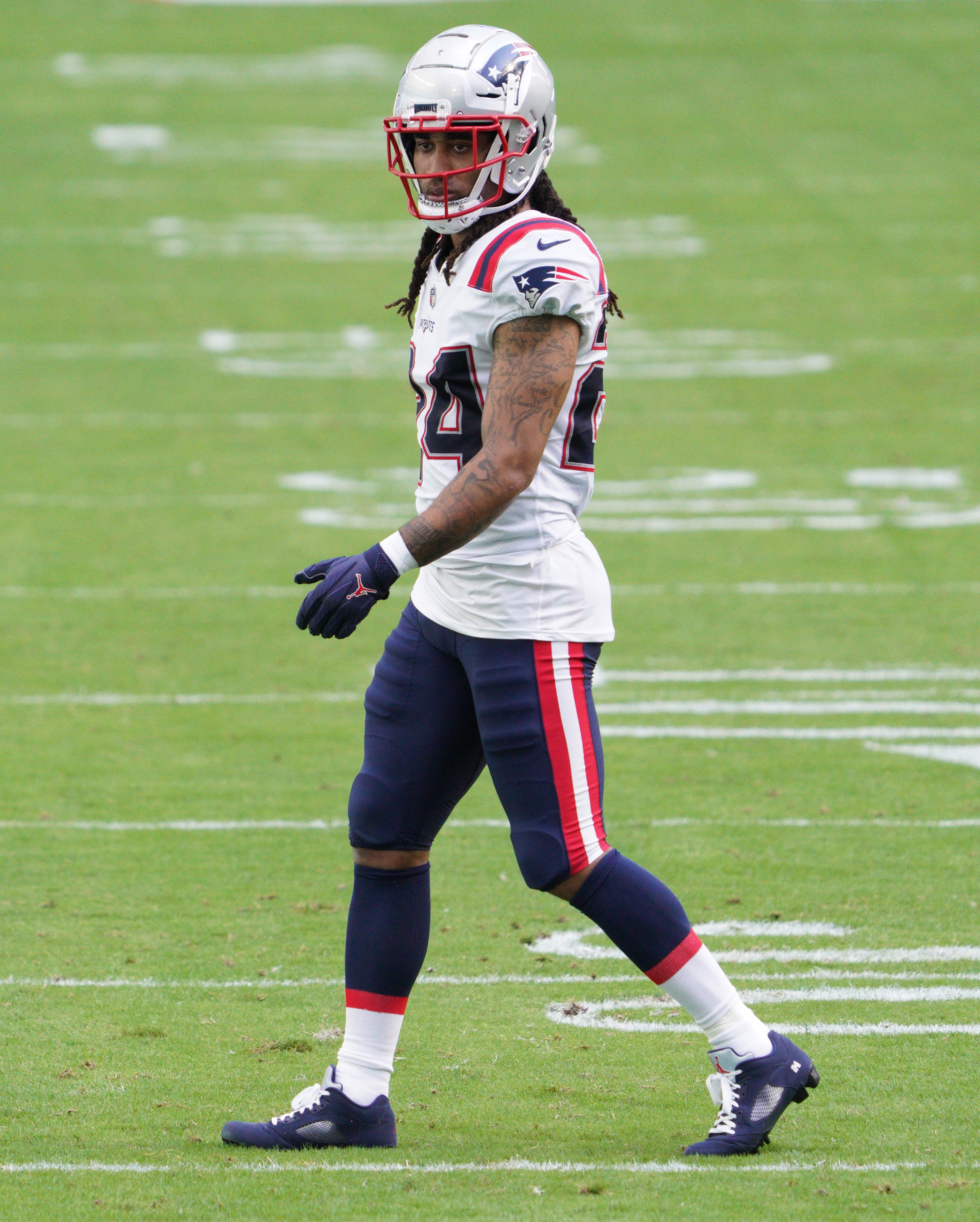 MIAMI GARDENS, FLORIDA - DECEMBER 20: Stephon Gilmore #24 of the New England Patriots in action against the Miami Dolphins at Hard Rock Stadium on December 20, 2020 in Miami Gardens, Florida. (Photo by Mark Brown/Getty Images)
