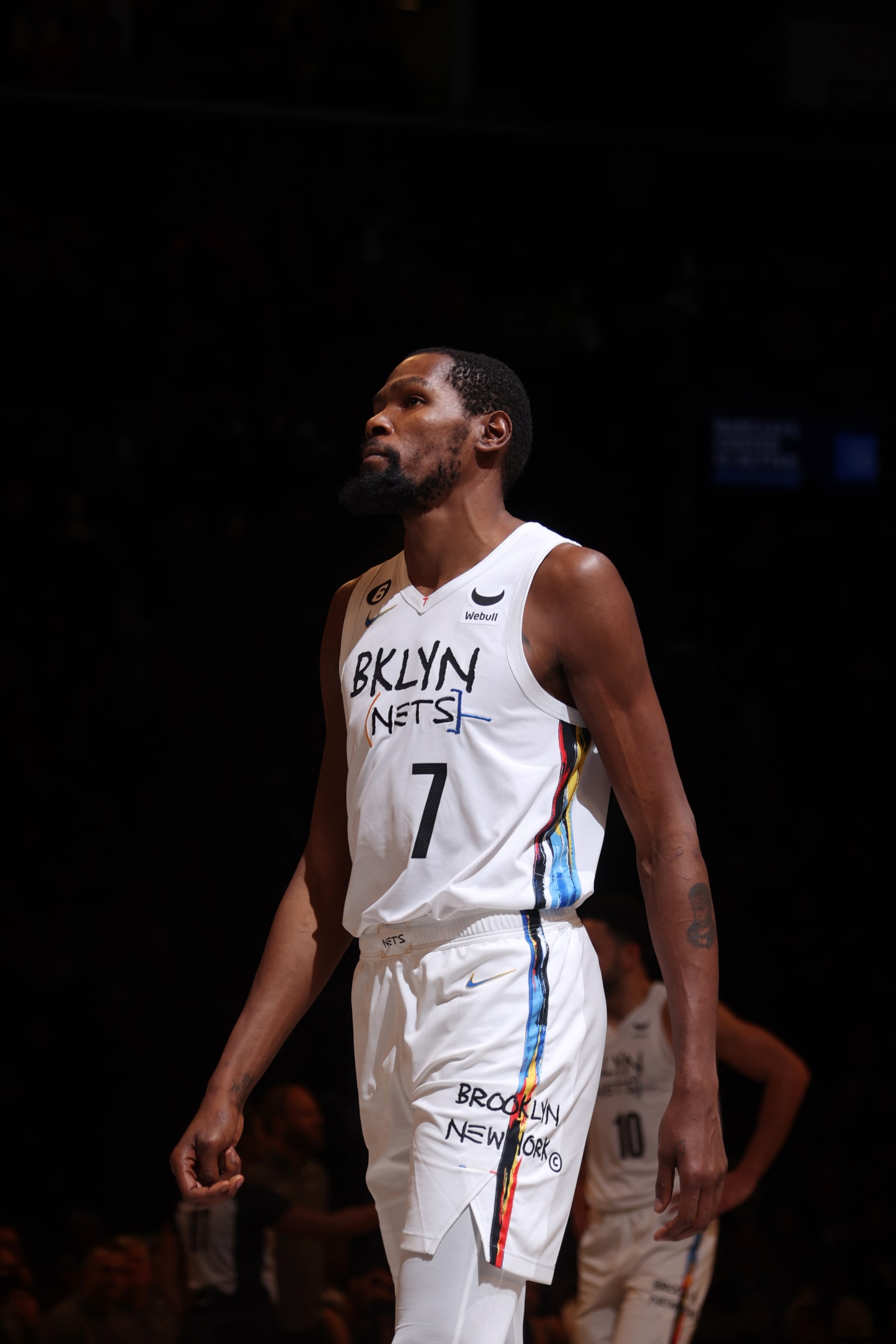 BROOKLYN, NY - NOVEMBER 20: Kevin Durant #7 of the Brooklyn Nets looks on during the game against the Memphis Grizzlies on November 20, 2022 at Barclays Center in Brooklyn, New York. NOTE TO USER: User expressly acknowledges and agrees that, by downloading and or using this Photograph, user is consenting to the terms and conditions of the Getty Images License Agreement. Mandatory Copyright Notice: Copyright 2022 NBAE (Photo by Nathaniel S. Butler/NBAE via Getty Images)