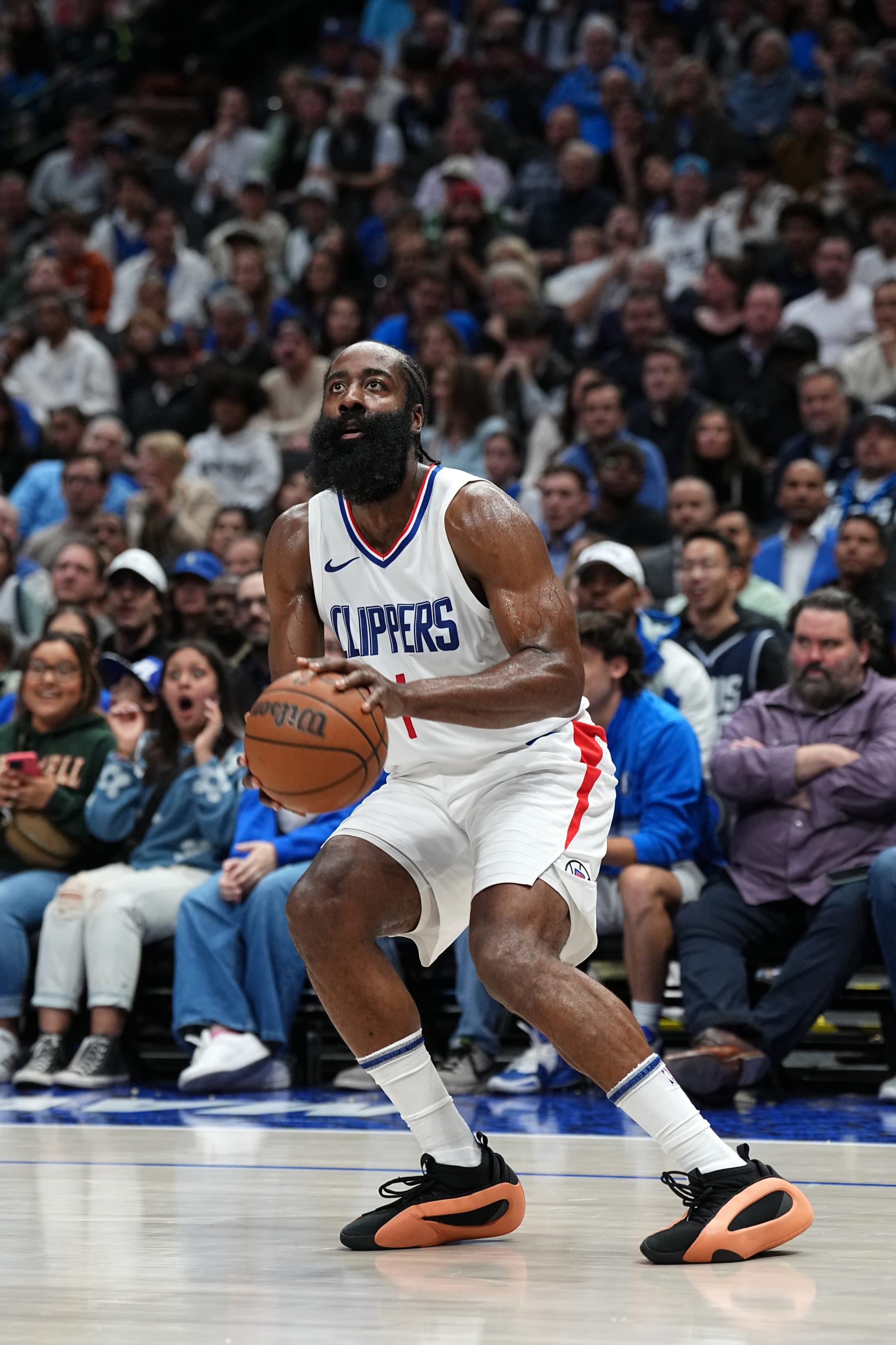DALLAS, TX - NOVEMBER 10: James Harden #1 of the LA Clippers shoots the ball during the game against the Dallas Mavericks during the In-Season Tournament on November 10, 2023 at the American Airlines Center in Dallas, Texas. NOTE TO USER: User expressly acknowledges and agrees that, by downloading and or using this photograph, User is consenting to the terms and conditions of the Getty Images License Agreement. Mandatory Copyright Notice: Copyright 2023 NBAE (Photo by Glenn James/NBAE via Getty Images)