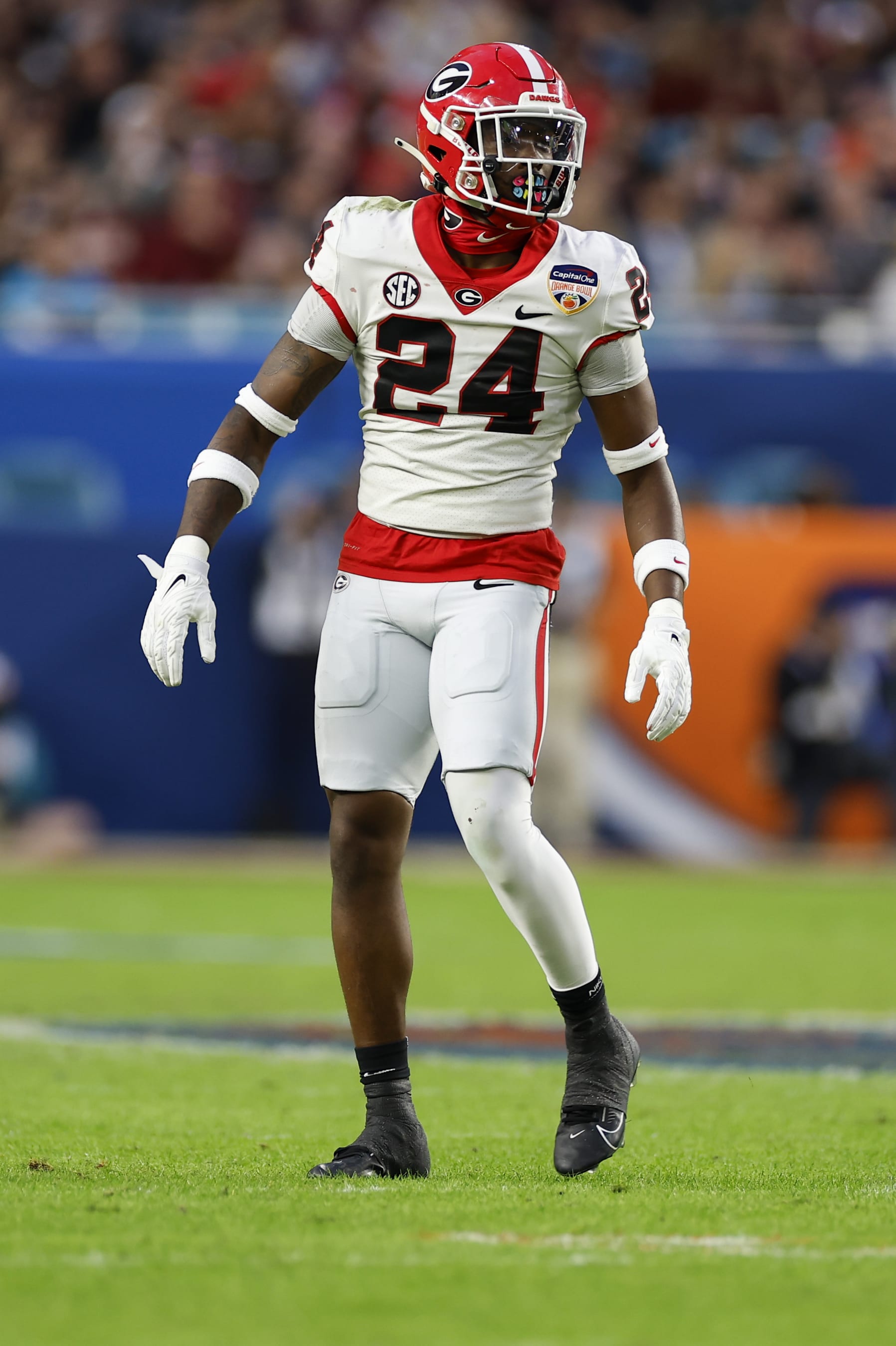 MIAMI GARDENS, FL - DECEMBER 30: Georgia Bulldogs defensive back Malaki Starks (24) lines up for a play during the game between the Georgia Bulldogs and the Florida State Seminoles on December 30, 2023 at Hard Rock Stadium in Miami Gardens, Fl.  (Photo by David Rosenblum/Icon Sportswire via Getty Images)