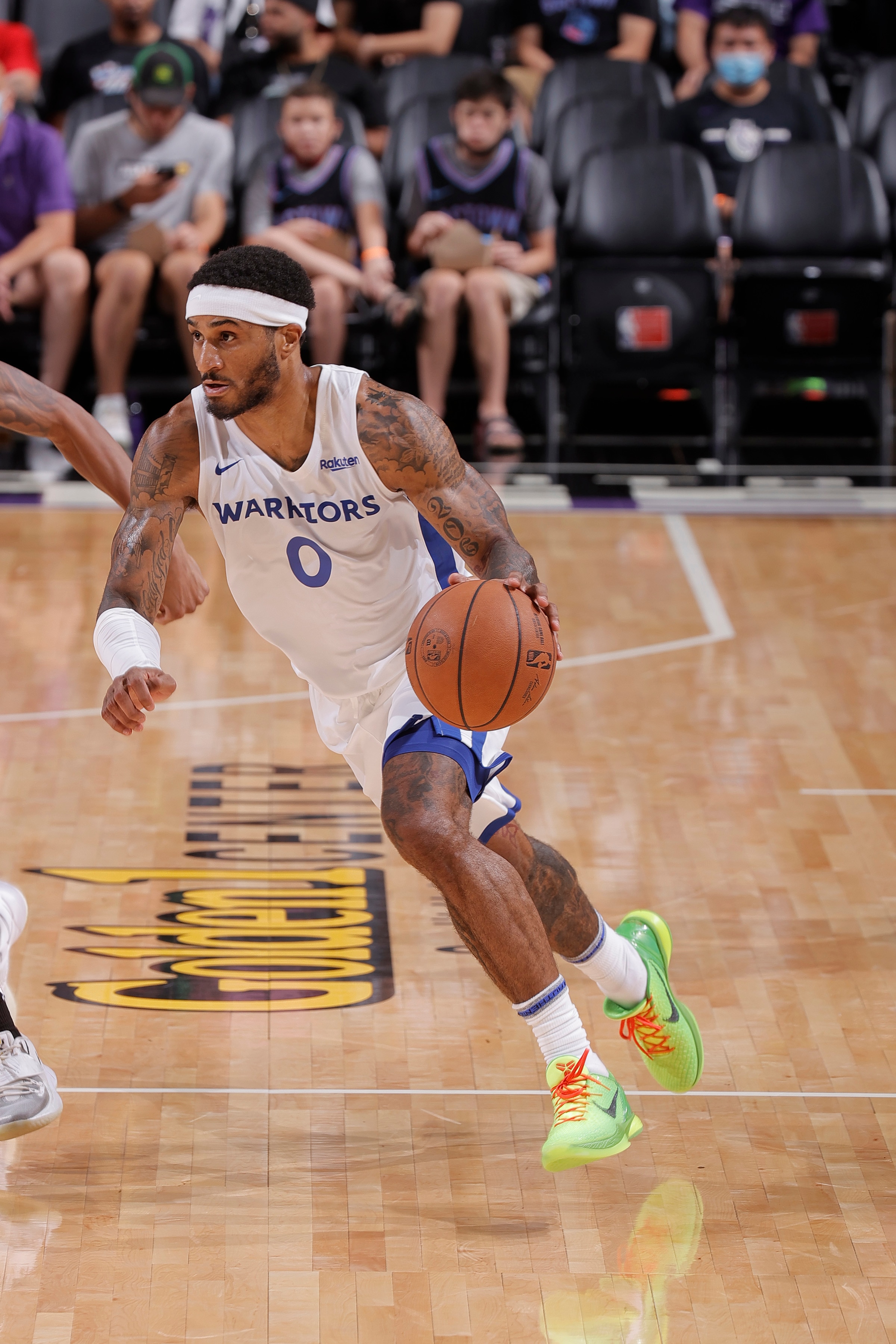 SACRAMENTO, CA - AUGUST 4:  Gary Payton II #0 of the Golden State Warriors dribbles the ball against the Miami Heat during the 2021 California Classic Summer League on August 4, 2021 at Golden 1 Center in Sacramento, California. NOTE TO USER: User expressly acknowledges and agrees that, by downloading and or using this Photograph, User is consenting to the terms and conditions of the Getty Images License Agreement. Mandatory Copyright Notice: Copyright 2021 NBAE (Photo by Rocky Widner/NBAE via Getty Images)