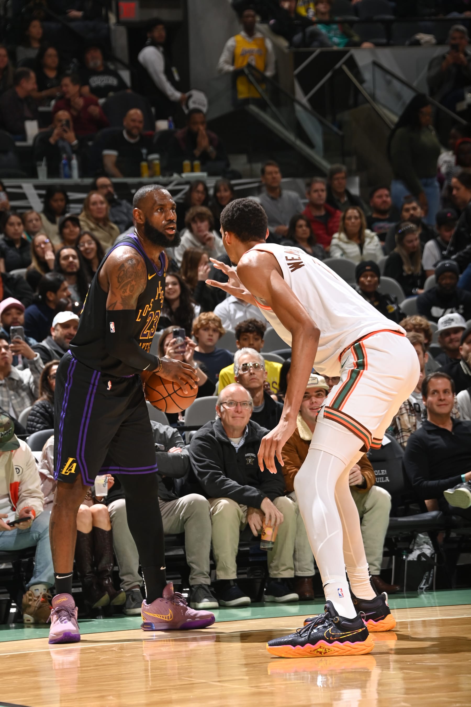 Lakers' LeBron James Praises 'Special' Victor Wembanyama: Spurs 'Got a Good  One Here'