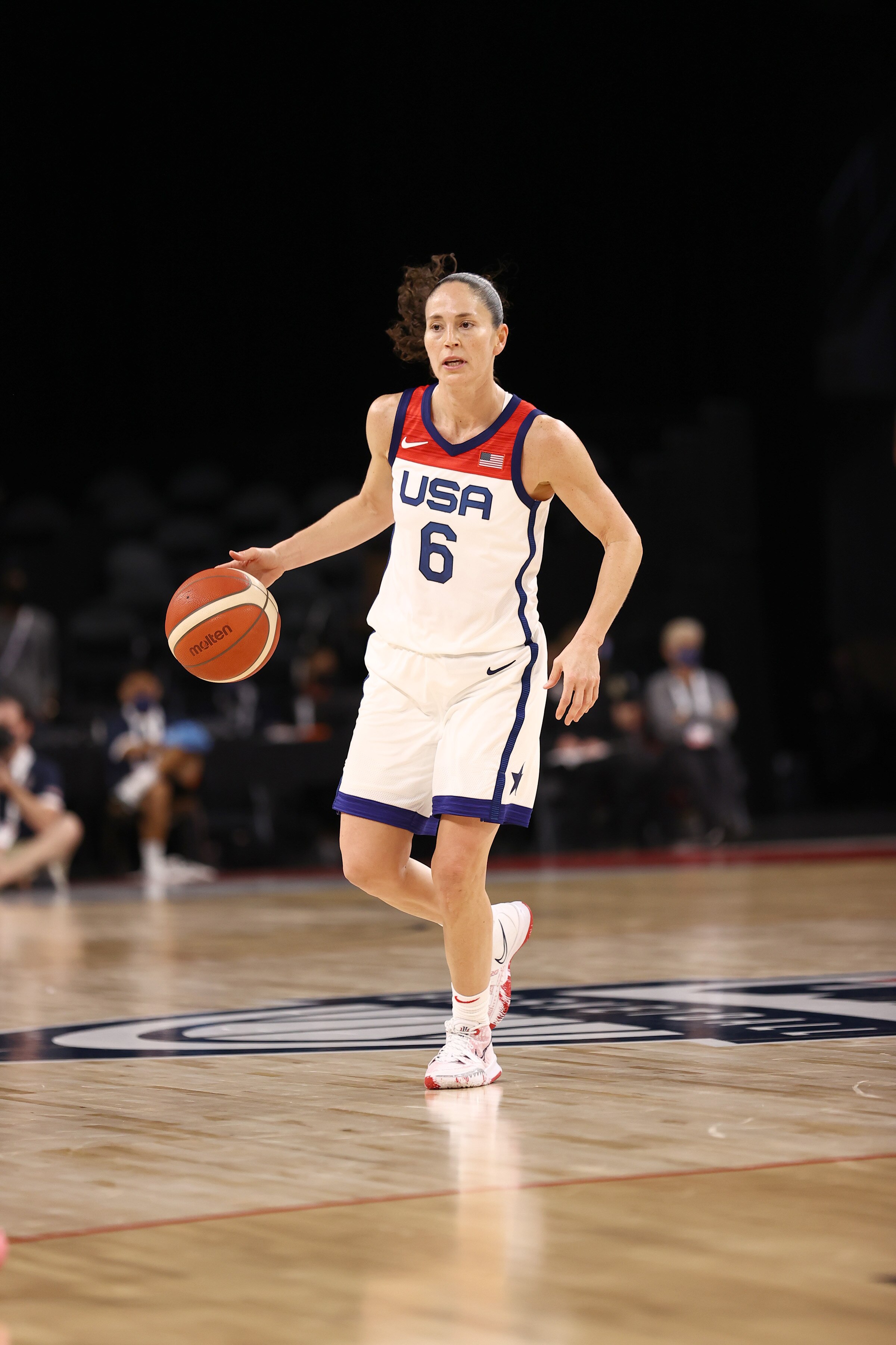 LAS VEGAS, NV - JULY 18:  Sue Bird #6 of the USA Basketball Womens National Team handles the ball during the game against the Nigeria Women's National Team on July 18, 2021 at Michelob ULTRA Arena in Las Vegas, Nevada. NOTE TO USER: User expressly acknowledges and agrees that, by downloading and or using this photograph, User is consenting to the terms and conditions of the Getty Images License Agreement. (Photo by Stephen Gosling/NBAE via Getty Images)