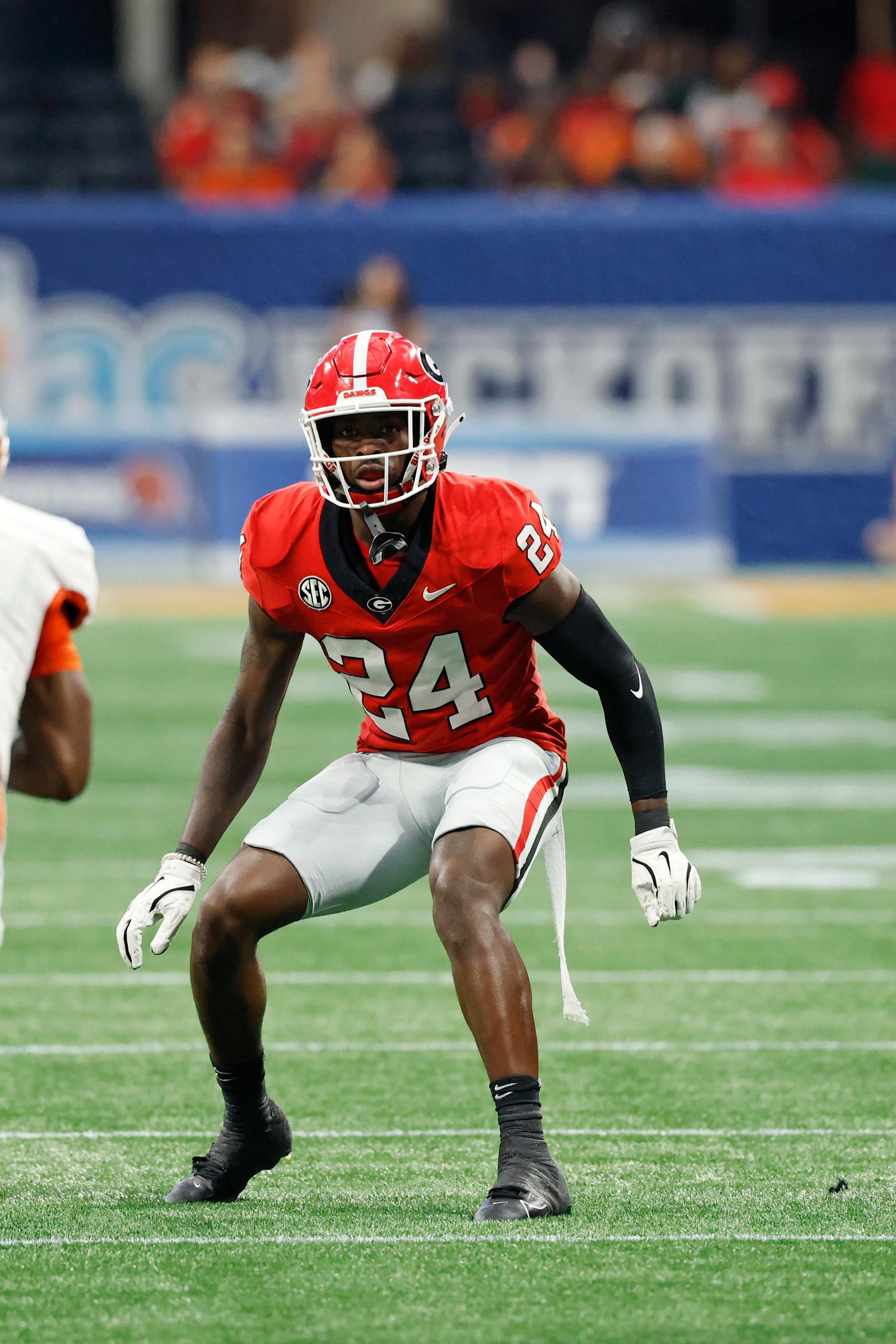 ATLANTA, GA - AUGUST 31: Georgia Bulldogs defensive back Malaki Starks (24) lines up on defense during the AFLAC Kickoff college football game against the Clemson Tigers on August 31, 2024 at Mercedes-Benz Stadium in Atlanta, Georgia. (Photo by Joe Robbins/Icon Sportswire via Getty Images)