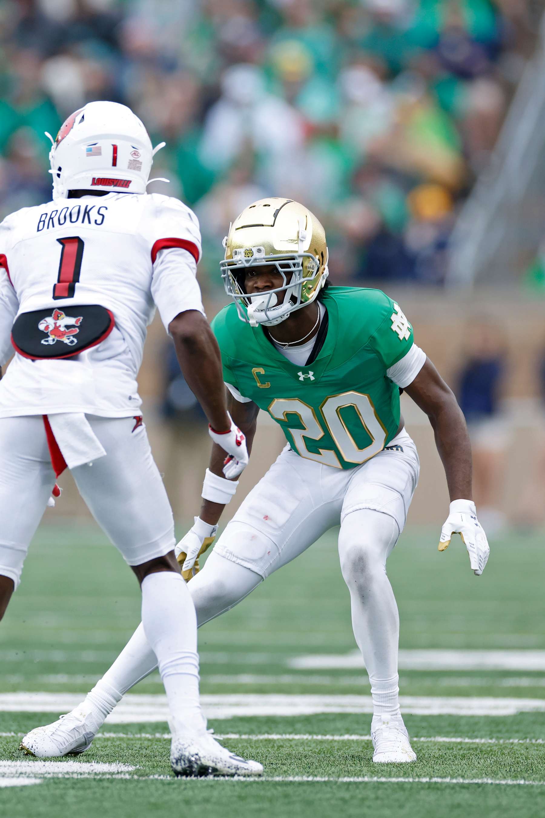 SOUTH BEND, IN - SEPTEMBER 28: Notre Dame Fighting Irish cornerback Benjamin Morrison (20) lines up on defense during a college football game against the Louisville Cardinals on September 28. 2024 at Notre Dame Stadium in South Bend, Indiana. (Photo by Joe Robbins/Icon Sportswire via Getty Images)