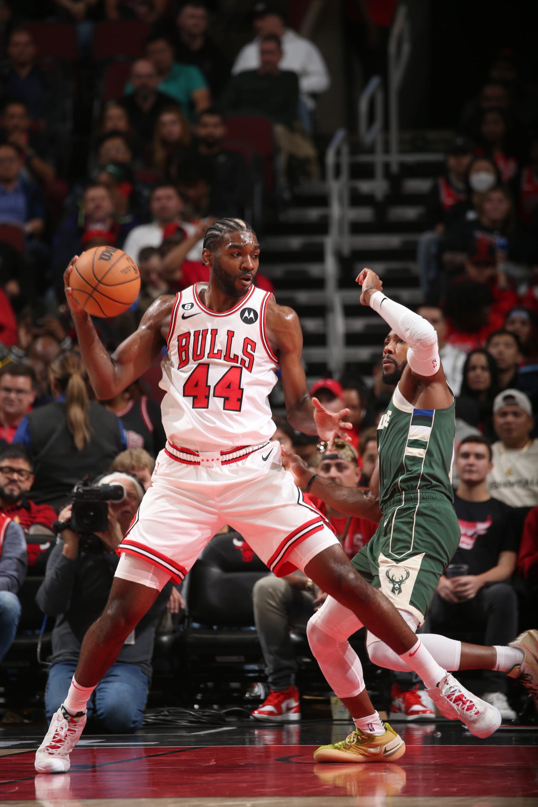 CHICAGO, IL - OCTOBER 11: Patrick Williams #44 of the Chicago Bulls dribbles the ball against the Milwaukee Bucks during a preseason game on October 11, 2022 at the United Center in Chicago, Illinois. NOTE TO USER: User expressly acknowledges and agrees that, by downloading and or using this photograph, user is consenting to the terms and conditions of the Getty Images License Agreement.  Mandatory Copyright Notice: Copyright 2022 NBAE (Photo by Gary Dineen/NBAE via Getty Images)