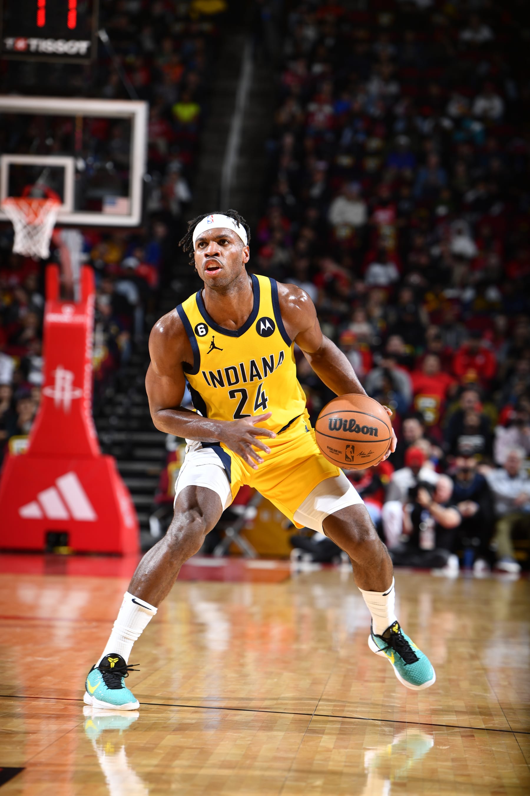 HOUSTON, TX - NOVEMBER 18: Buddy Hield #24 of the Indiana Pacers dribbles the ball during the game against the Houston Rockets on November 18, 2022 at the Toyota Center in Houston, Texas. NOTE TO USER: User expressly acknowledges and agrees that, by downloading and or using this photograph, User is consenting to the terms and conditions of the Getty Images License Agreement. Mandatory Copyright Notice: Copyright 2022 NBAE (Photo by Logan Riely/NBAE via Getty Images)