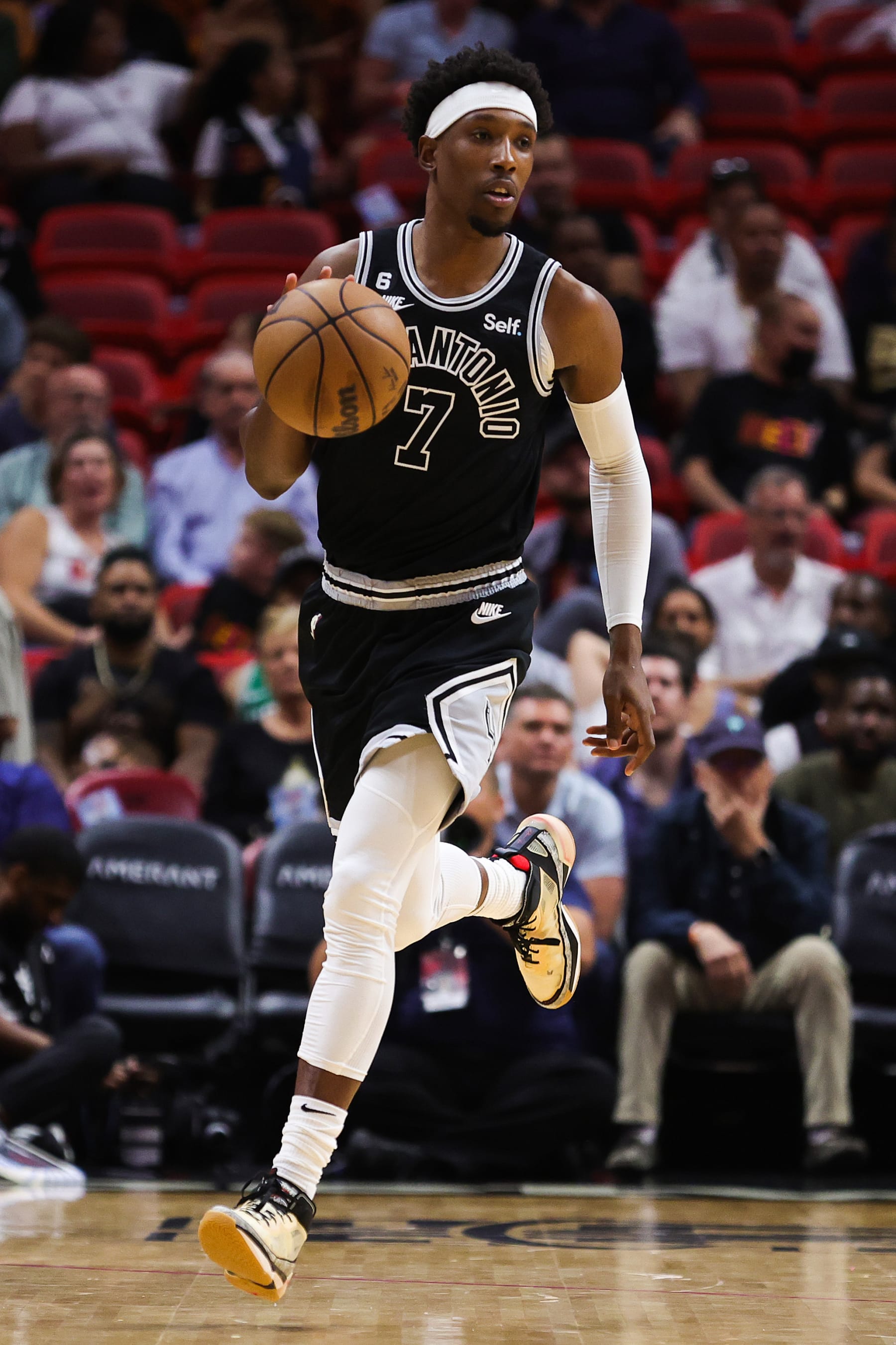 MIAMI, FLORIDA - DECEMBER 10: Josh Richardson #7 of the San Antonio Spurs in action against the Miami Heat during the first half of the game at FTX Arena on December 10, 2022 in Miami, Florida. NOTE TO USER: User expressly acknowledges and agrees that, by downloading and or using this photograph, User is consenting to the terms and conditions of the Getty Images License Agreement. (Photo by Megan Briggs/Getty Images)