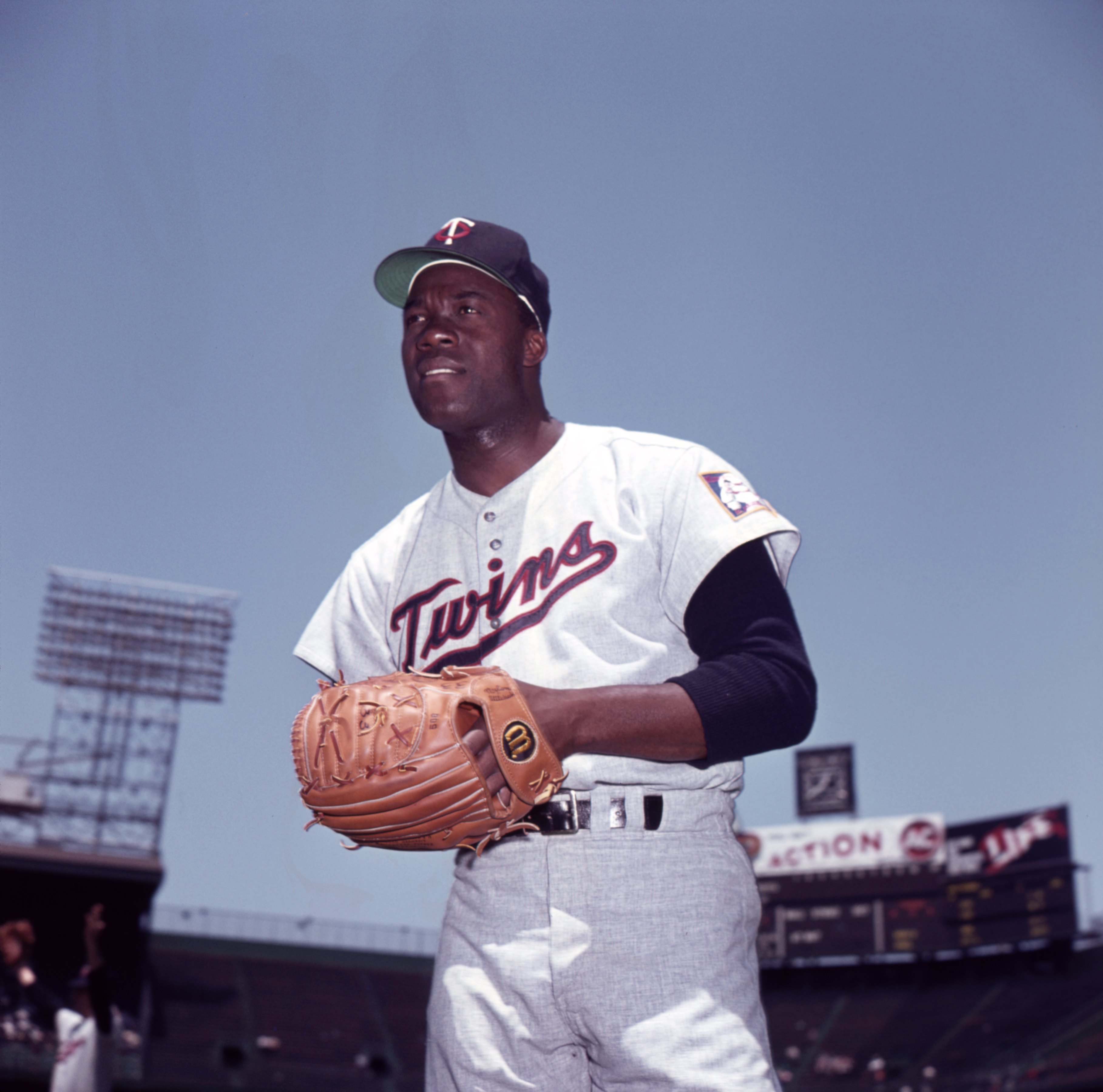 DETROIT - 1967:  Pitcher Jim "Mudcat" Grant #33 of the Minnesota Twins poses for a portrait prior to a game circa 1967 against the Detroit Tigers at Tiger Stadium in Detroit, Michigan. (Photo by Diamond Images/Getty Images)