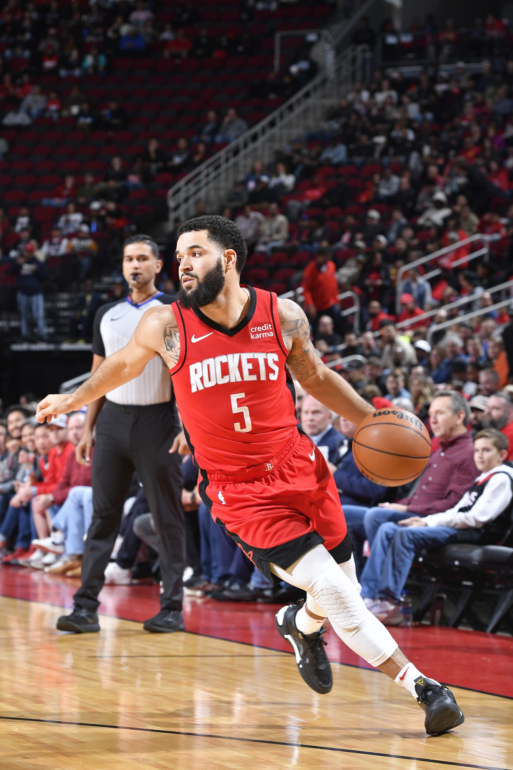 HOUSTON, TX - DECEMBER 11: Fred VanVleet #5 of the Houston Rockets handles the ball during the game against the San Antonio Spurs on December 11, 2023 at the Toyota Center in Houston, Texas. NOTE TO USER: User expressly acknowledges and agrees that, by downloading and or using this photograph, User is consenting to the terms and conditions of the Getty Images License Agreement. Mandatory Copyright Notice: Copyright 2023 NBAE (Photo by Logan Riely/NBAE via Getty Images)