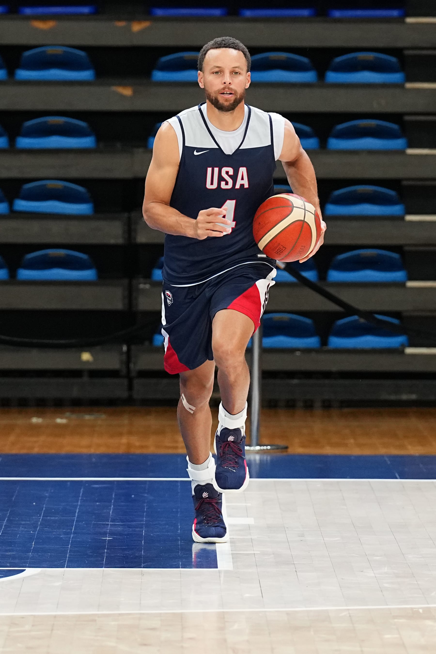 PARIS, FRANCE - JULY 25:  Stephen Curry #4 of the USA Men's National Team handles the ball during the USA Men's National Team practice at Palais des Sports Marcel-Cerdan on July 25, 2024 in Paris, France. NOTE TO USER: User expressly acknowledges and agrees that, by downloading and/or using this photograph, user is consenting to the terms and conditions of the Getty Images License Agreement. Mandatory Copyright Notice: Copyright 2024 NBAE (Photo by Garrett W. Ellwood/NBAE via Getty Images)