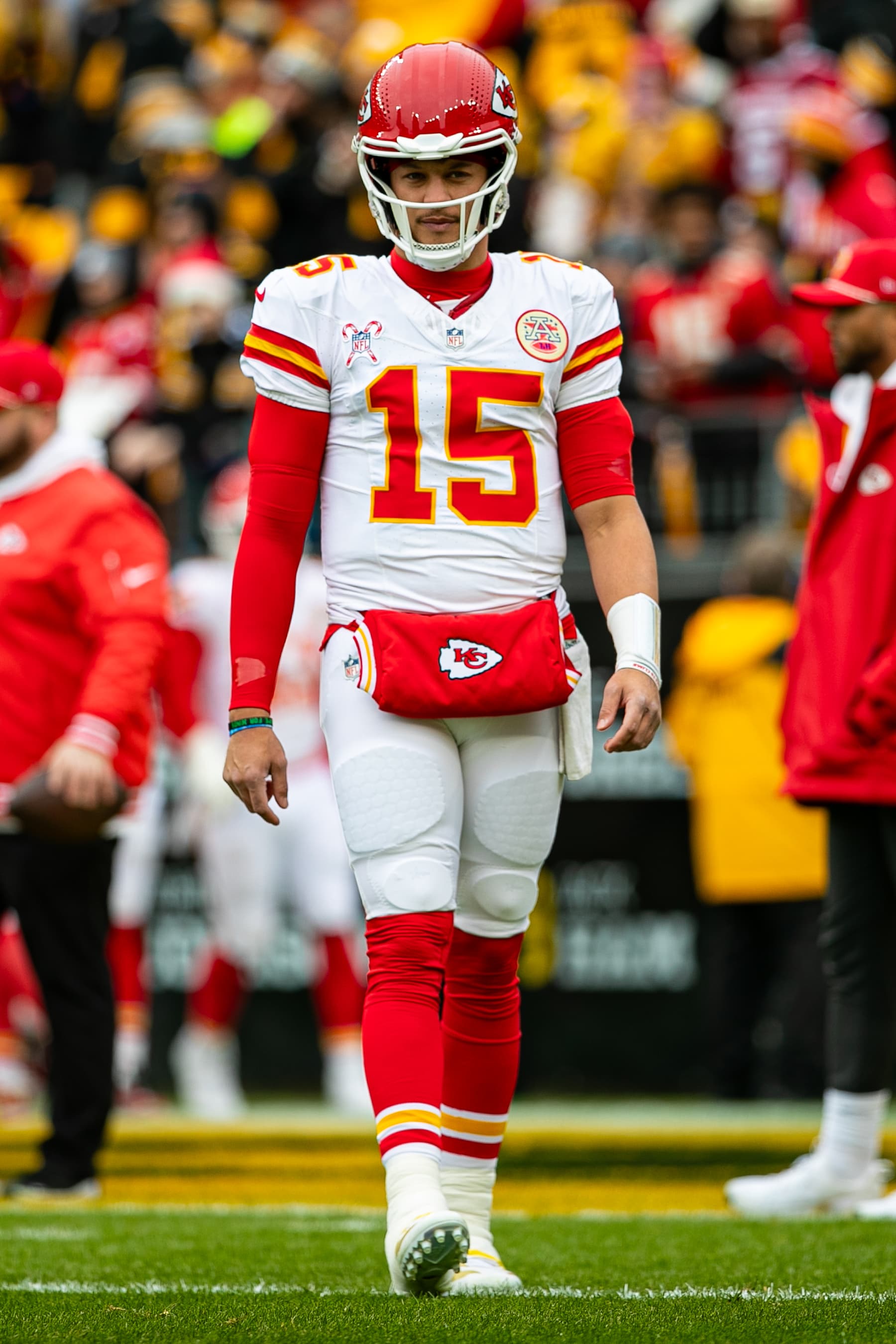 PITTSBURGH, PA - DECEMBER 25: Kansas City Chiefs quarterback Patrick Mahomes (15) looks on before the regular season NFL football game between the Kansas City Chiefs and Pittsburgh Steelers on December 25, 2024 at Acrisure Stadium in Pittsburgh, PA. (Photo by Mark Alberti/Icon Sportswire via Getty Images)