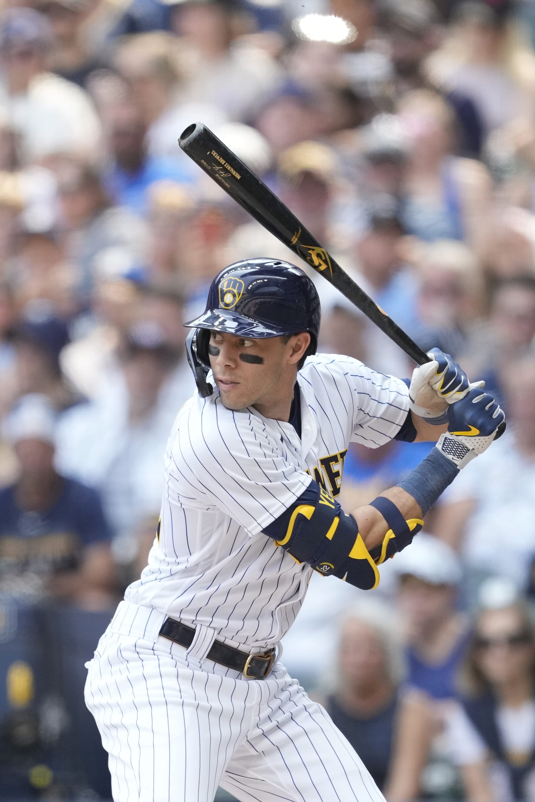 MILWAUKEE, WISCONSIN - JUNE 17: Christian Yelich #22 of the Milwaukee Brewers bats against the Pittsburgh Pirates in the first inning at American Family Field on June 17, 2023 in Milwaukee, Wisconsin. (Photo by Patrick McDermott/Getty Images)