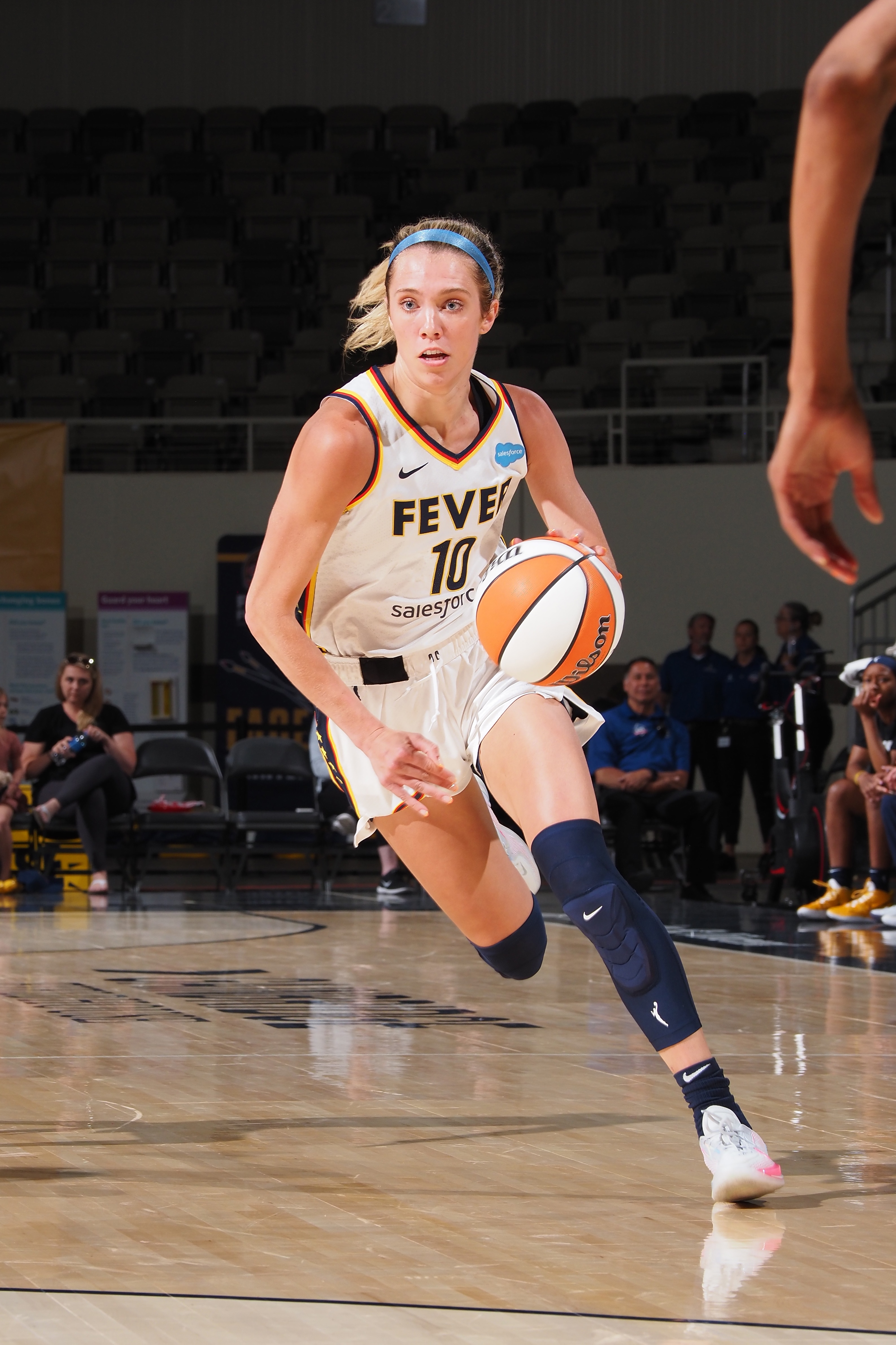 INDIANAPOLIS, IN  - JUNE 19: Lexie Hull #10 of the Indiana Fever drives to the basket during the game against the Chicago Sky on June 19, 2022 at Gainbridge Fieldhouse in Indianapolis, Indiana. NOTE TO USER: User expressly acknowledges and agrees that, by downloading and or using this Photograph, user is consenting to the terms and conditions of the Getty Images License Agreement. Mandatory Copyright Notice: Copyright 2022 NBAE (Photo by Ron Hoskins/NBAE via Getty Images)
