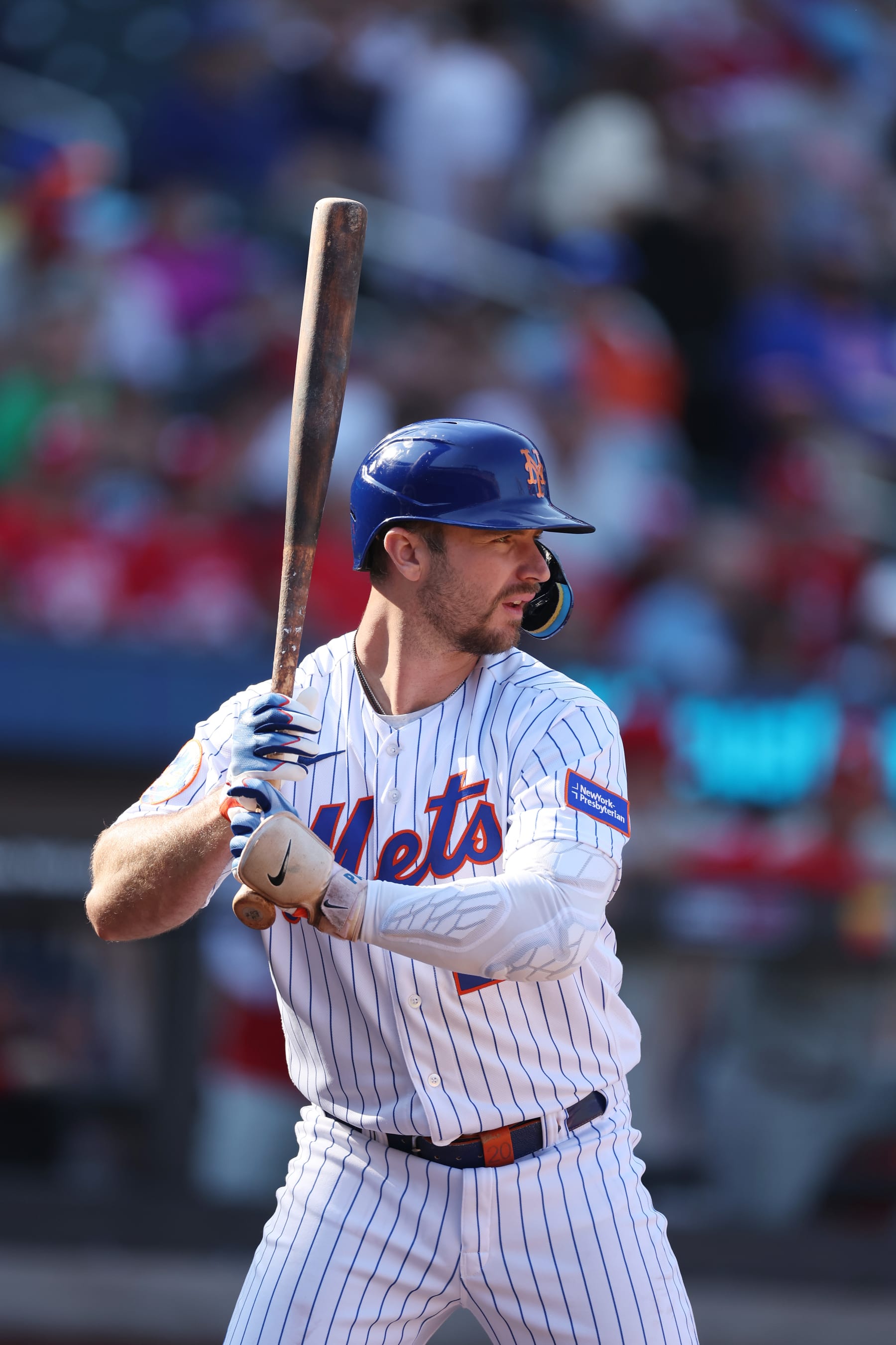 NEW YORK, NEW YORK - OCTOBER 01:  Pete Alonso #20 of the New York Mets bats against the Philadelphia Phillies during their game at Citi Field on October 01, 2023 in New York City.  (Photo by Al Bello/Getty Images)