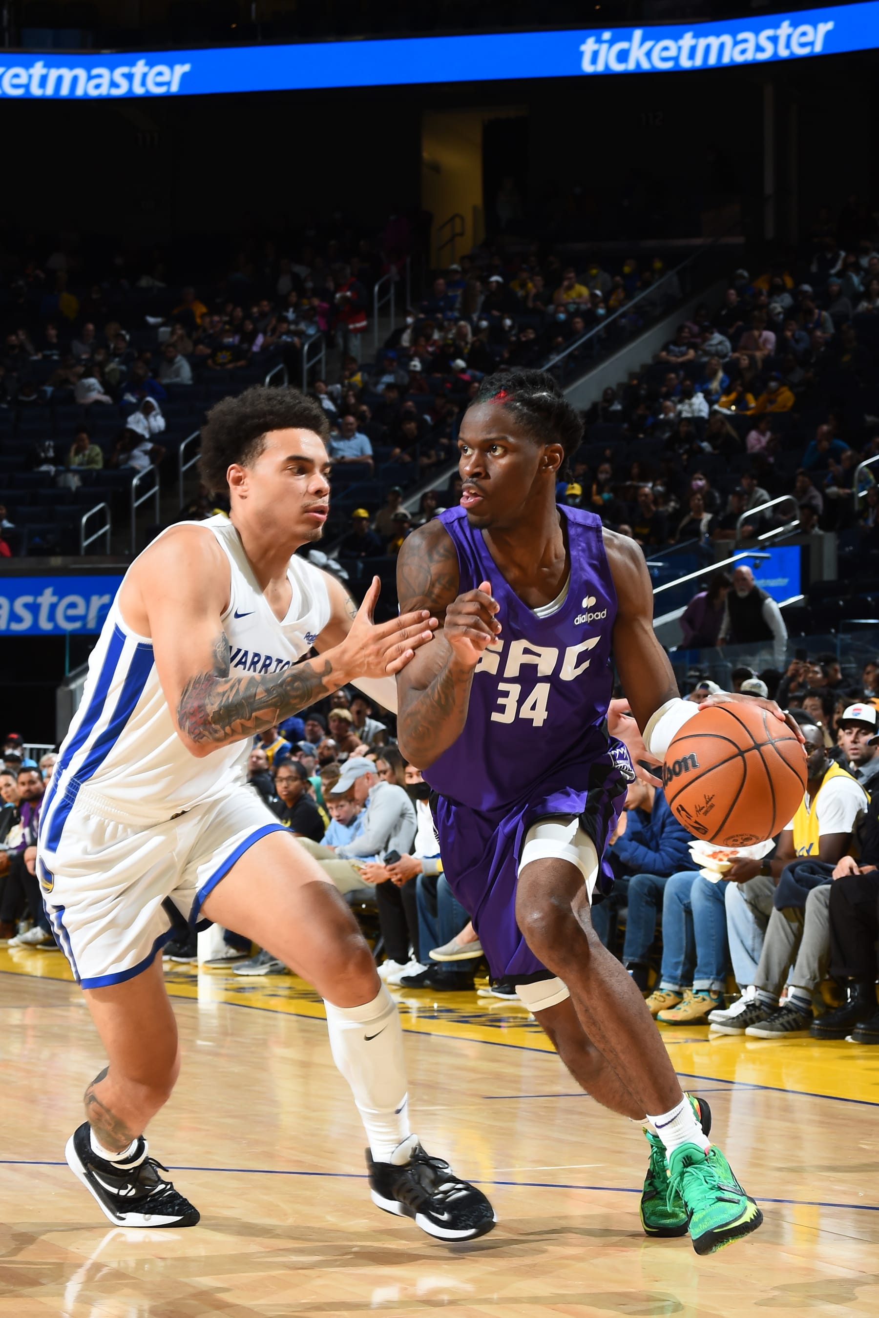 SAN FRANCISCO, CA - JULY 2: Keon Ellis #34 of Sacramento Kings handles the ball during the game against the Golden State Warriors  on July 2, 2022 at Chase Center in San Francisco, California. NOTE TO USER: User expressly acknowledges and agrees that, by downloading and or using this photograph, user is consenting to the terms and conditions of Getty Images License Agreement. Mandatory Copyright Notice: Copyright 2022 NBAE (Photo by Noah Graham/NBAE via Getty Images)