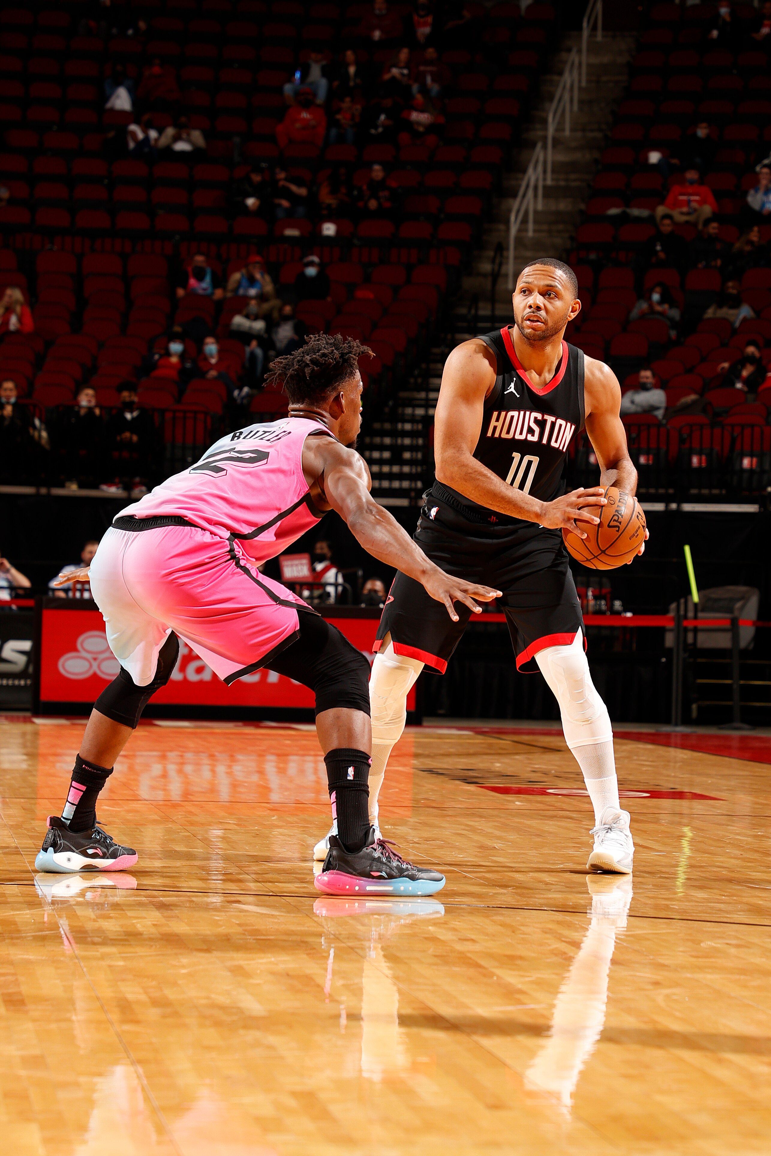 HOUSTON, TX - FEBRUARY 11: Eric Gordon #10 of the Houston Rockets handles the ball against the Miami Heat on February 11, 2021 at the Toyota Center in Houston, Texas. NOTE TO USER: User expressly acknowledges and agrees that, by downloading and or using this photograph, User is consenting to the terms and conditions of the Getty Images License Agreement. Mandatory Copyright Notice: Copyright 2021 NBAE (Photo by Robert Seale/NBAE via Getty Images)