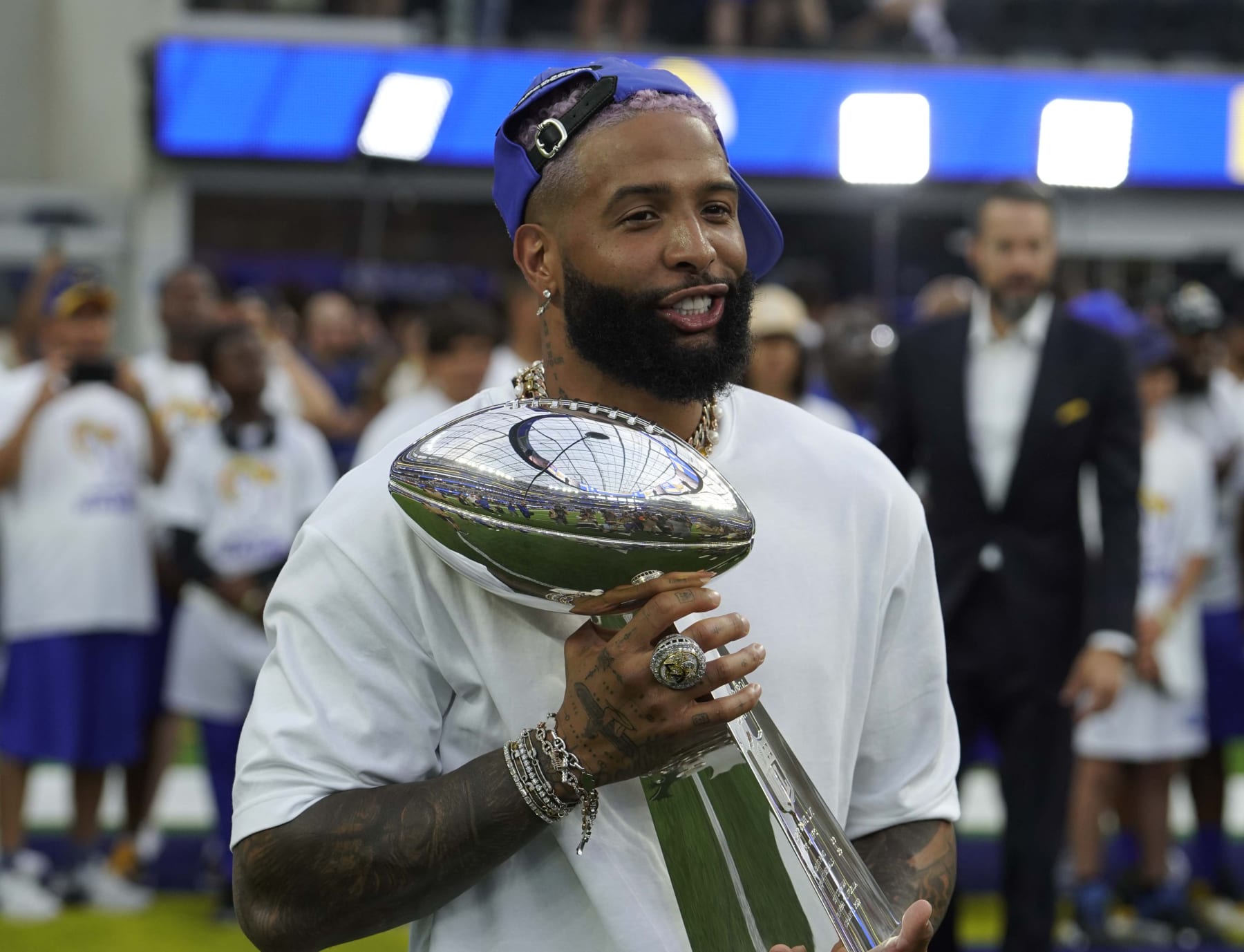 INGLEWOOD, CA - SEPTEMBER 8:  Odell Beckham Jr. of the Rams with the Vince Lombarbi Trophy during an NFL game between the Los Angeles Rams and the Buffalo Bills on September 08, 2022, at SoFi Stadium in Inglewood, CA. (Photo by Icon Sportswire)