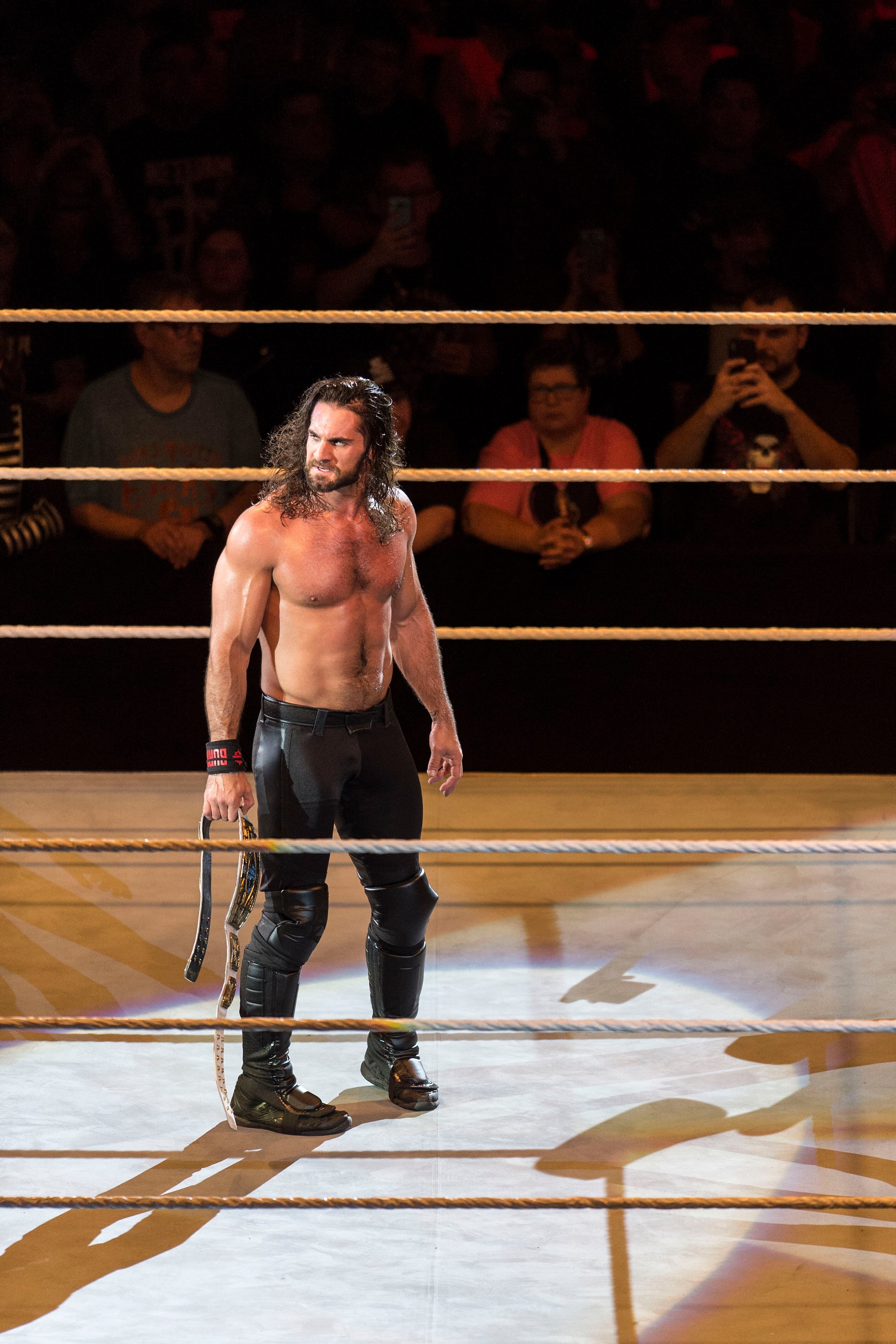 COLOGNE, GERMANY - NOVEMBER 07: Seth Rollins during the WWE Live Show at Lanxess Arena on November 7, 2018 in Cologne, Germany. (Photo by Marc Pfitzenreuter/Getty Images) COLOGNE, GERMANY - NOVEMBER 07: Seth Rollins during the WWE Live Show at Lanxess Arena on November 7, 2018 in Cologne, Germany. (Photo by Marc Pfitzenreuter/Getty Images)