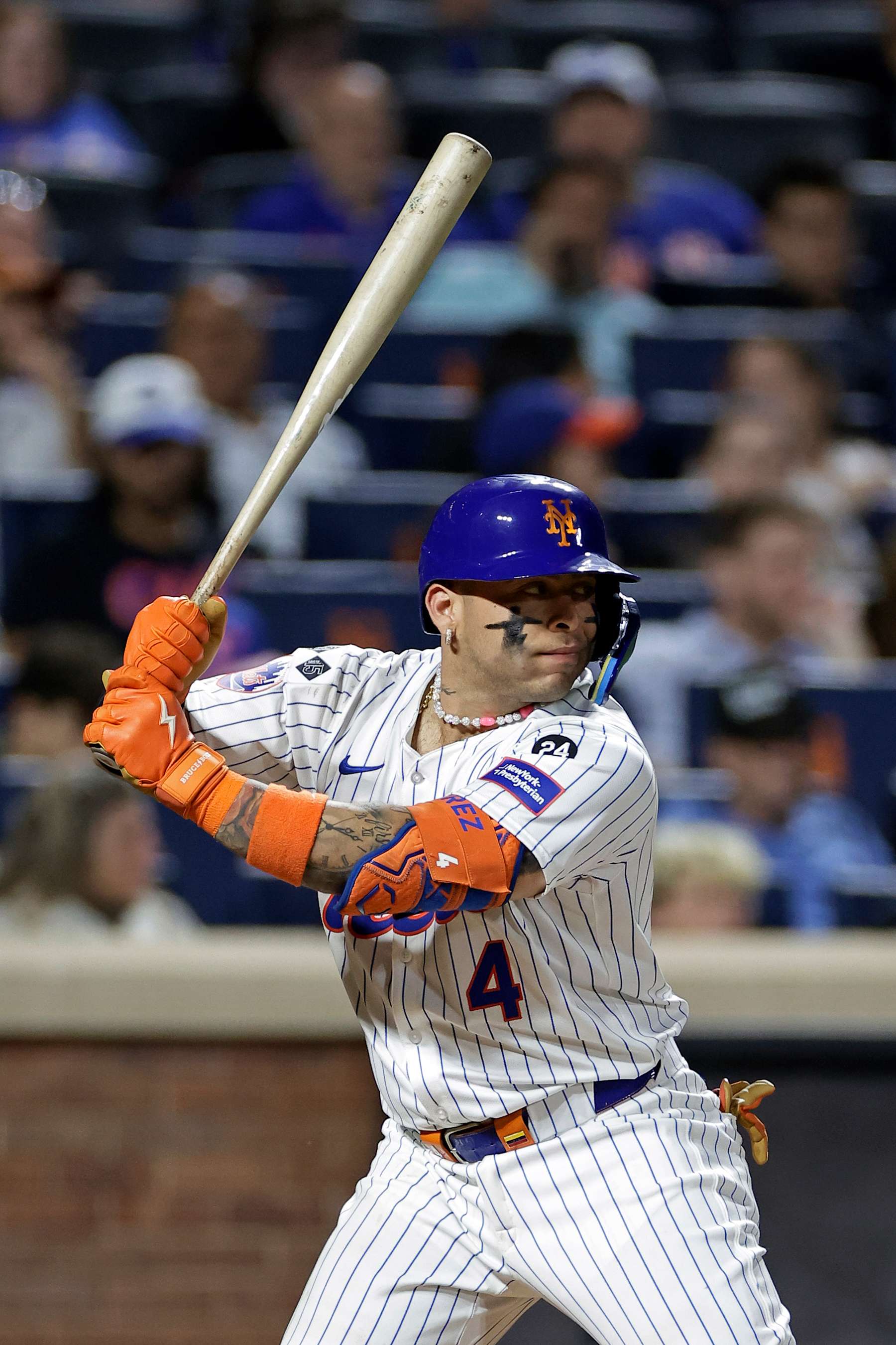 NEW YORK, NY - SEPTEMBER 16: Francisco Alvarez #4 of the New York Mets at bat during the fifth inning against the Washington Nationals at Citi Field on September 16, 2024 in New York City. (Photo by Adam Hunger/Getty Images)