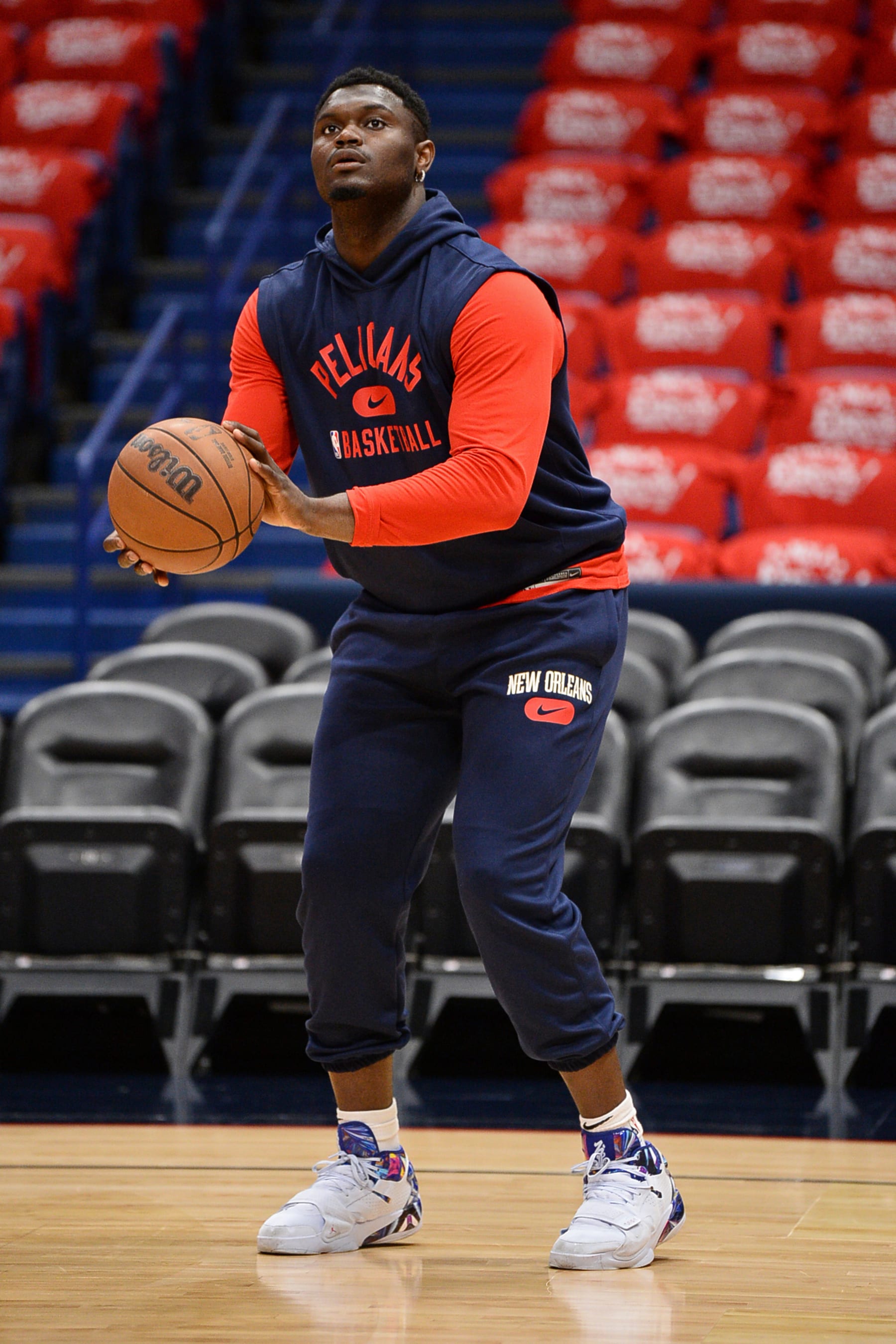 NEW ORLEANS, LA - APRIL 28:  Zion Williamson #1 of the New Orleans Pelicans warms up before the game against the Phoenix Suns during Round 1 Game 6 of the 2022 NBA Playoffs on April 28, 2022 at the Smoothie King Center in New Orleans, Louisiana. NOTE TO USER: User expressly acknowledges and agrees that, by downloading and or using this Photograph, user is consenting to the terms and conditions of the Getty Images License Agreement. Mandatory Copyright Notice: Copyright 2022 NBAE (Photo by David Dow/NBAE via Getty Images)