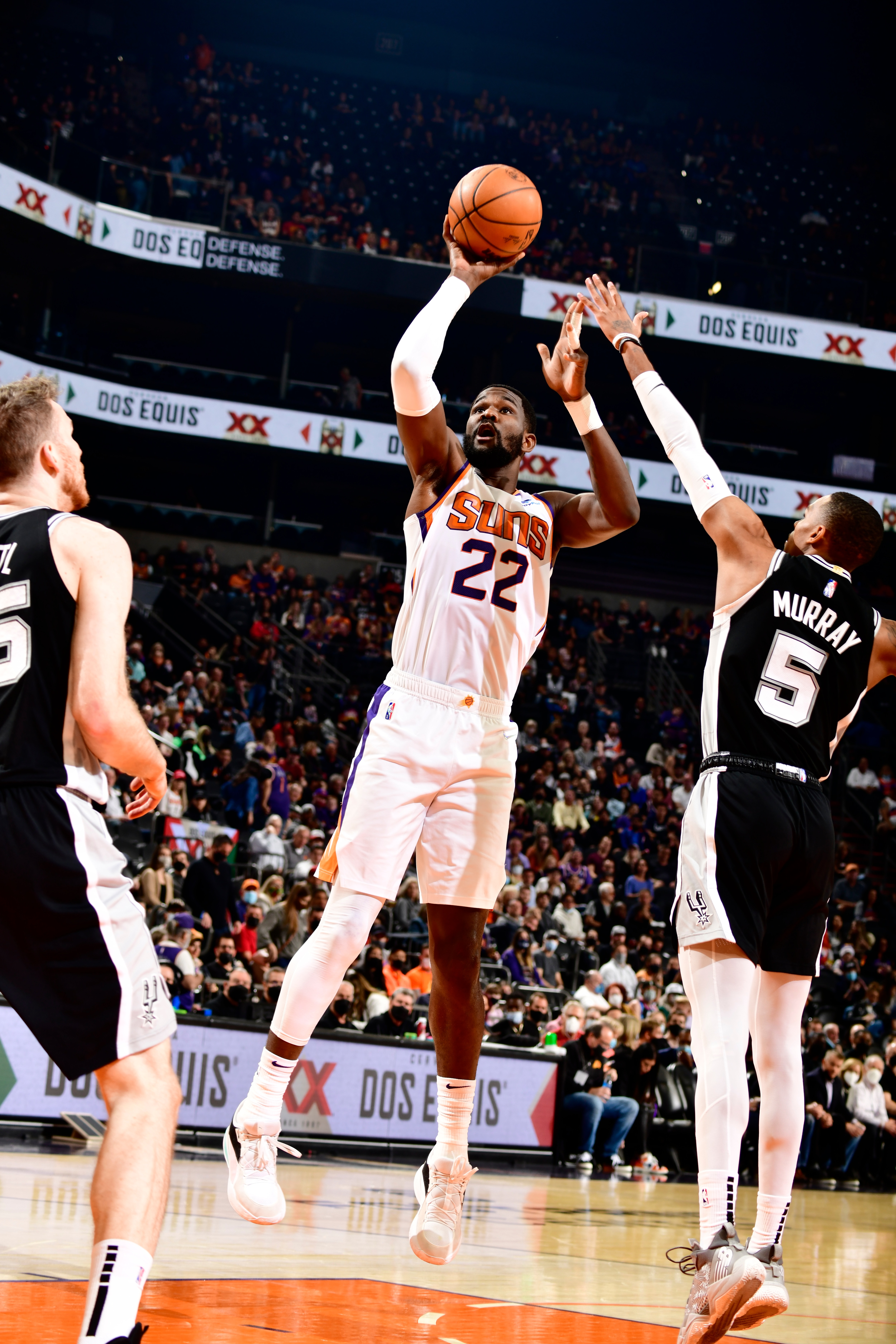 PHOENIX, AZ - DECEMBER 6: Deandre Ayton #22 of the Phoenix Suns shoots the ball during the game against the San Antonio Spurs on December 6, 2021 at Footprint Center in Phoenix, Arizona. NOTE TO USER: User expressly acknowledges and agrees that, by downloading and or using this photograph, user is consenting to the terms and conditions of the Getty Images License Agreement. Mandatory Copyright Notice: Copyright 2021 NBAE (Photo by Barry Gossage/NBAE via Getty Images)