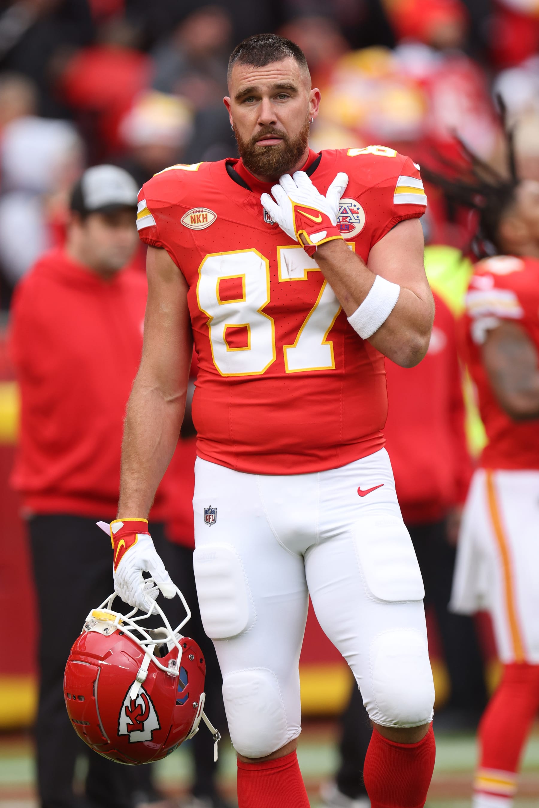 KANSAS CITY, MISSOURI - DECEMBER 25: Travis Kelce #87 of the Kansas City Chiefs warms up prior to a game against the Las Vegas Raiders at GEHA Field at Arrowhead Stadium on December 25, 2023 in Kansas City, Missouri. (Photo by Jamie Squire/Getty Images)
