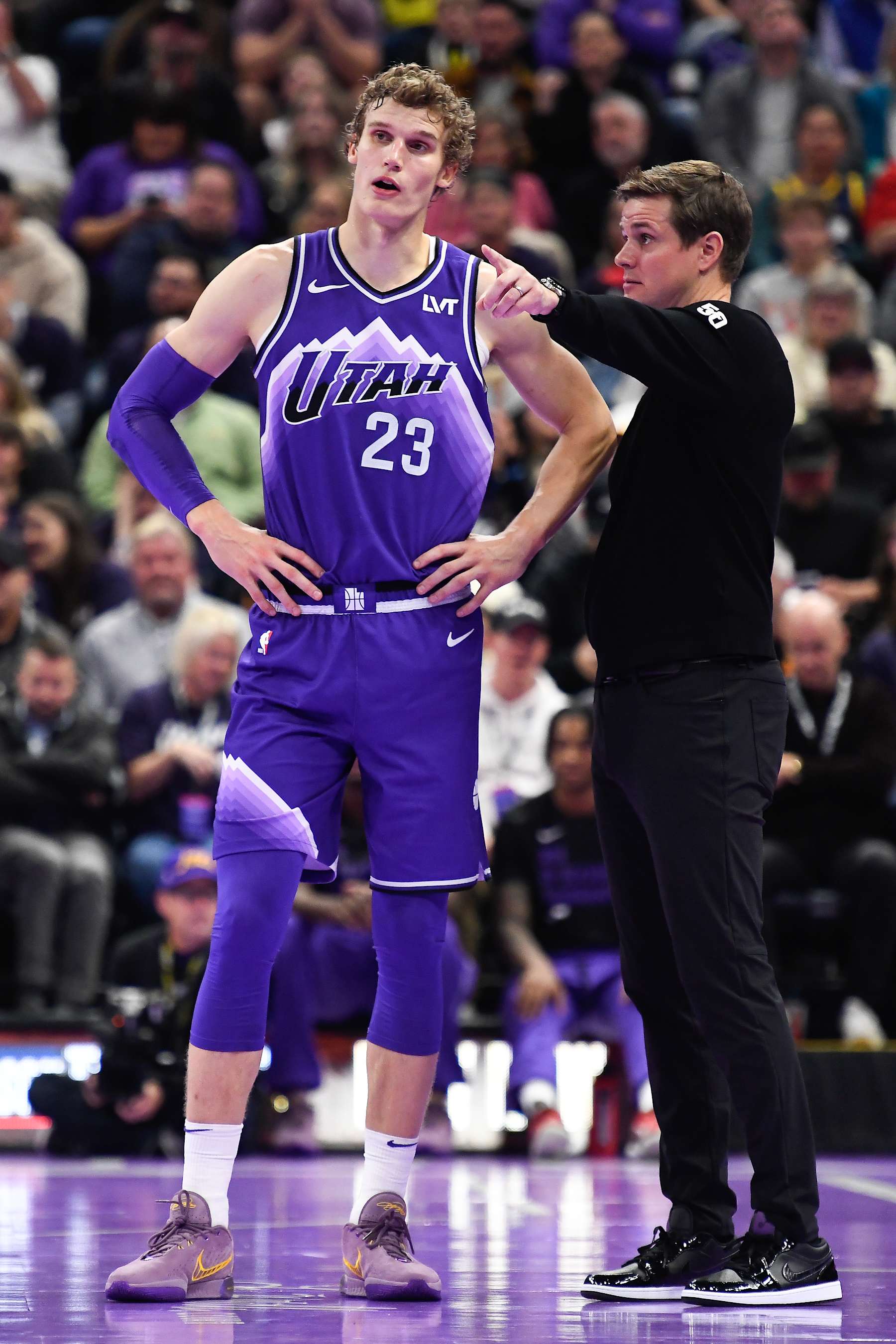 SALT LAKE CITY, UTAH - NOVEMBER 17: Utah Jazz head coach Will Hardy speaks to Lauri Markkanen #23 during the second half of an NBA In-Season Tournament game against the Phoenix Suns at Delta Center on November 17, 2023 in Salt Lake City, Utah. NOTE TO USER: User expressly acknowledges and agrees that, by downloading and or using this photograph, User is consenting to the terms and conditions of the Getty Images License Agreement. (Photo by Alex Goodlett/Getty Images)