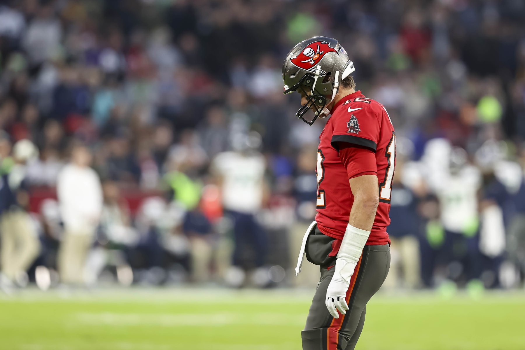 MUNICH, GERMANY - NOVEMBER 13: Tom Brady of Tampa Bay Buccaneers looks dejected during the NFL match between Seattle Seahawks and Tampa Bay Buccaneers at Allianz Arena on November 13, 2022 in Munich, Germany. (Photo by Roland Krivec/DeFodi Images via Getty Images)