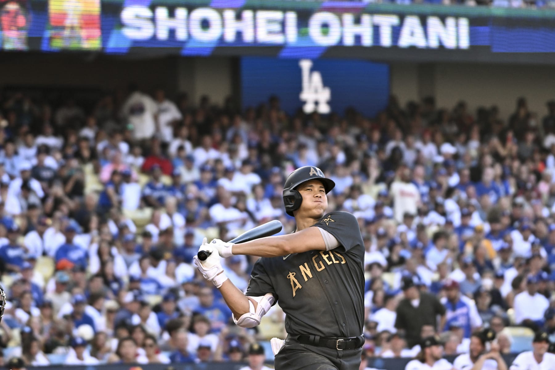 LOS ANGELES, CA - JULY 19: American League designated hitter Shohei Ohtani, of the Los Angeles Angels, bats during the 2022 MLB All-Star Game at Dodger Stadium on Tuesday, July 19, 2022 in Los Angeles, CA. (Wally Skalij / Los Angeles Times via Getty Images)