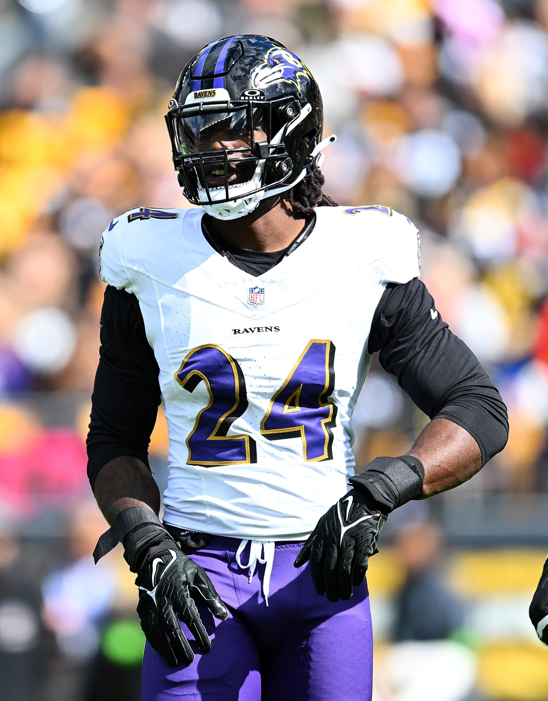 PITTSBURGH, PENNSYLVANIA - OCTOBER 8:  Jadeveon Clowney #24 of the Baltimore Ravens in action during the game against the Pittsburgh Steelers at Acrisure Stadium on October 8, 2023 in Pittsburgh, Pennsylvania. (Photo by Joe Sargent/Getty Images)