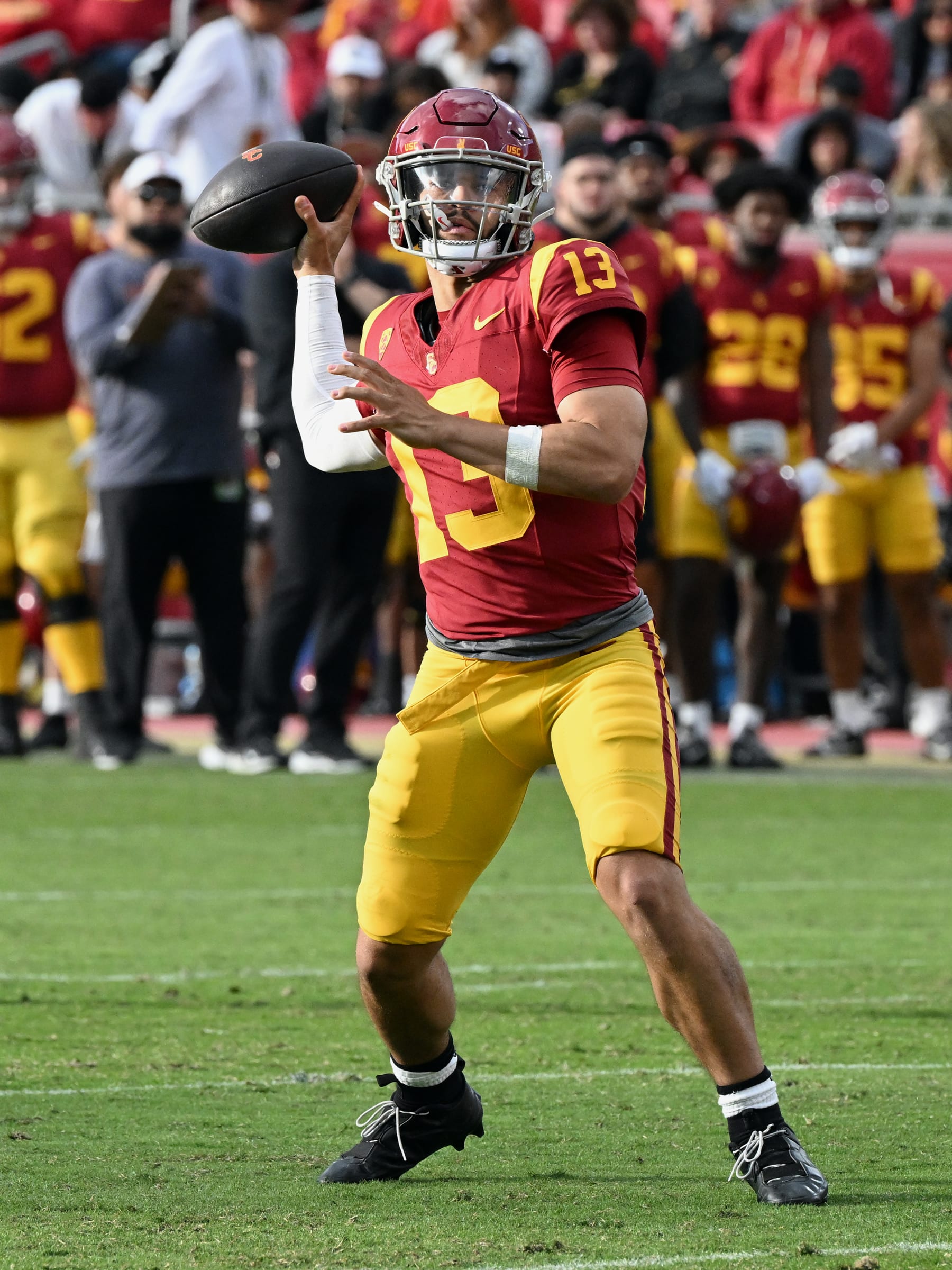 LOS ANGELES, CA - NOVEMBER 18: USC Trojans quarterback Caleb Williams (13) throws a pass during an NCAA football game against the UCLA Bruins played on November 18, 2023 at the Los Angeles Memorial Coliseum in Los Angeles, CA. (Photo by John Cordes/Icon Sportswire via Getty Images)
