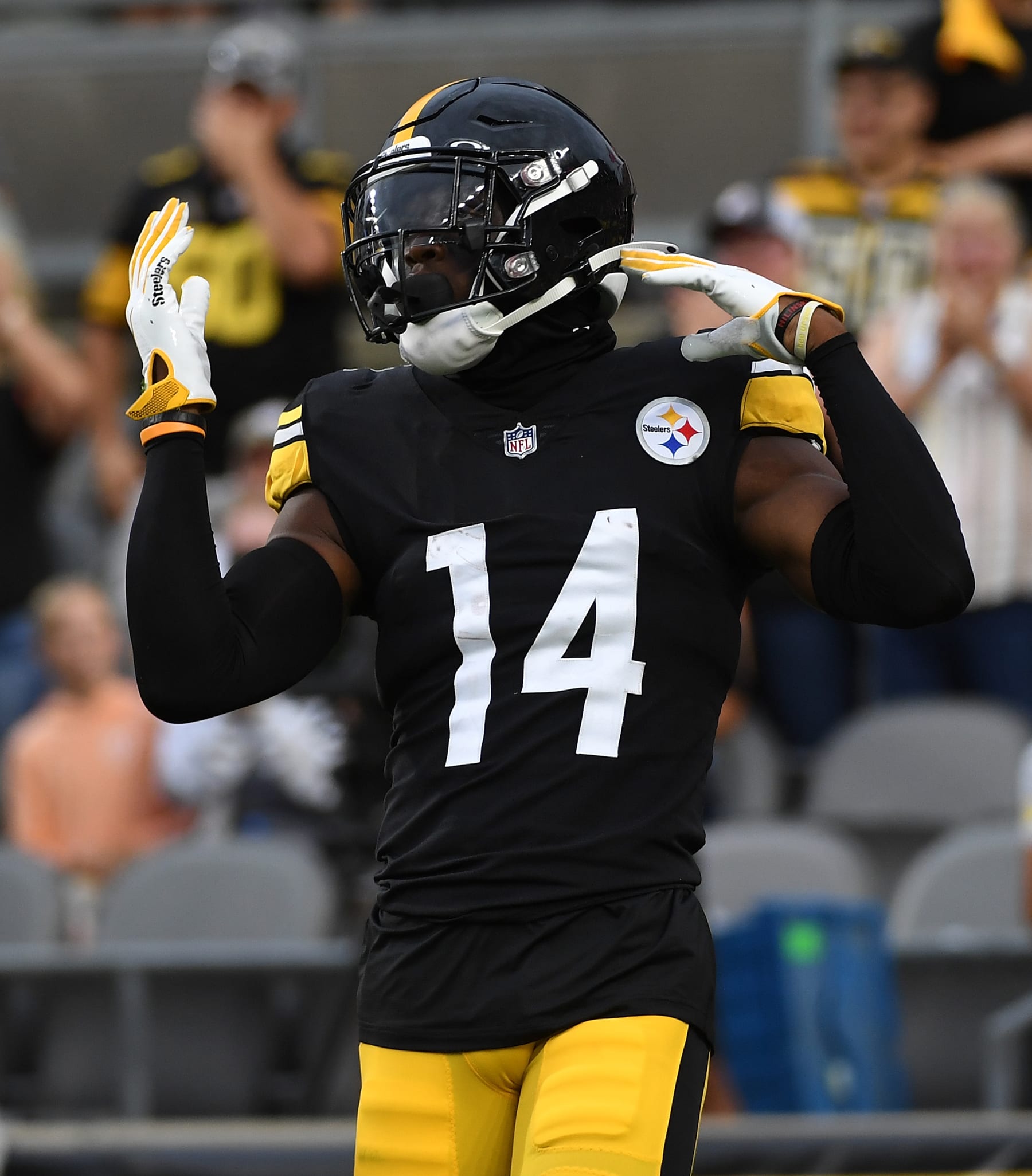 PITTSBURGH, PA - AUGUST 13: George Pickens #14 of the Pittsburgh Steelers celebrates his 26-yard touchdown  reception in the first quarter during a preseason game against the Seattle Seahawks at Acrisure Stadium on August 13, 2022 in Pittsburgh, Pennsylvania. (Photo by Justin Berl/Getty Images)