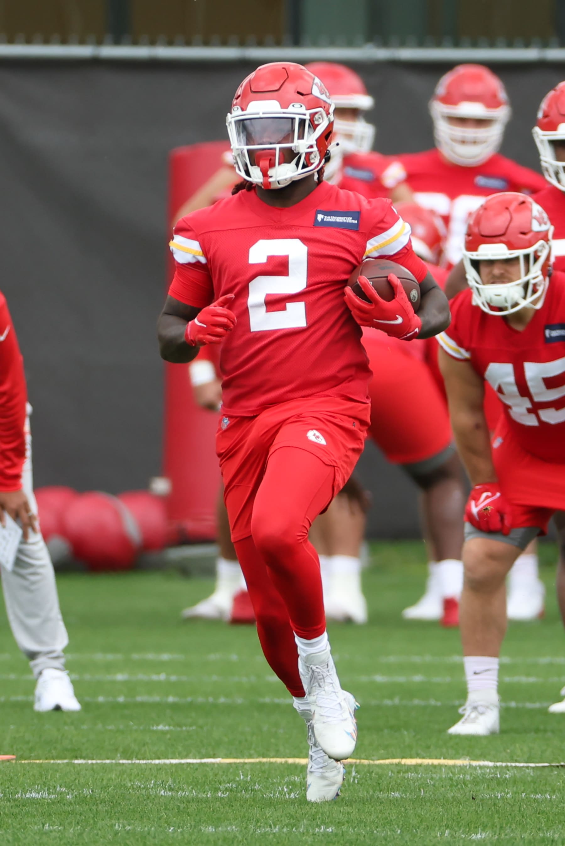 KANSAS CITY, MO - MAY 26: Kansas City Chiefs running back Ronald Jones (2) during OTA offseason workouts on May 26, 2022 at the Chiefs Training Facility in Kansas City, MO. (Photo by Scott Winters/Icon Sportswire via Getty Images)
