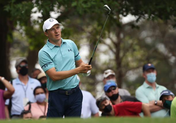 AUGUSTA, GEORGIA - APRIL 09: Jordan Spieth of the United States plays his shot from the fourth tee during the second round of the Masters at Augusta National Golf Club on April 09, 2021 in Augusta, Georgia. (Photo by Kevin C. Cox/Getty Images) AUGUSTA, GEORGIA - APRIL 09: Jordan Spieth of the United States plays his shot from the fourth tee during the second round of the Masters at Augusta National Golf Club on April 09, 2021 in Augusta, Georgia. (Photo by Kevin C. Cox/Getty Images)