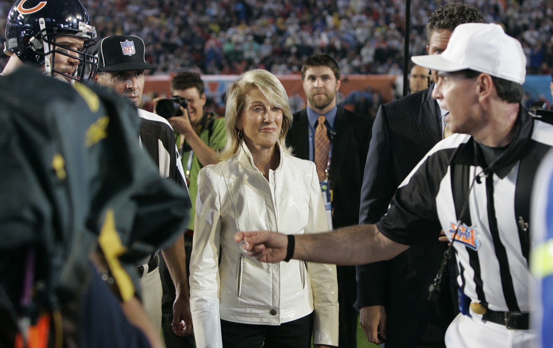 Norma Hunt, widow of the late Kansas City Chiefs owner Lamar Hunt, during the coin toss prior to the Super Bowl XLI football game at Dolphin Stadium in Miami on Sunday, Feb. 4, 2007. (AP Photo/David J. Phillip)