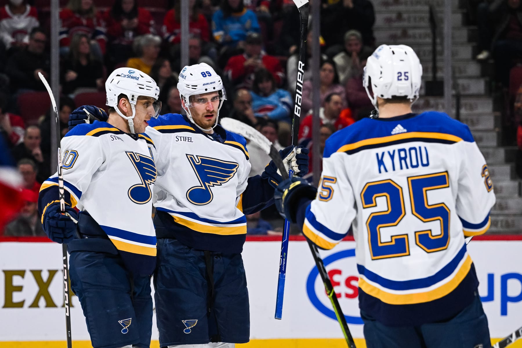 MONTREAL, QC - JANUARY 07: St. Louis Blues left wing Pavel Buchnevich (89) celebrates his goal with his teammates during the St. Louis Blues versus the Montreal Canadiens game on January 07, 2023, at Bell Centre in Montreal, QC (Photo by David Kirouac/Icon Sportswire via Getty Images)