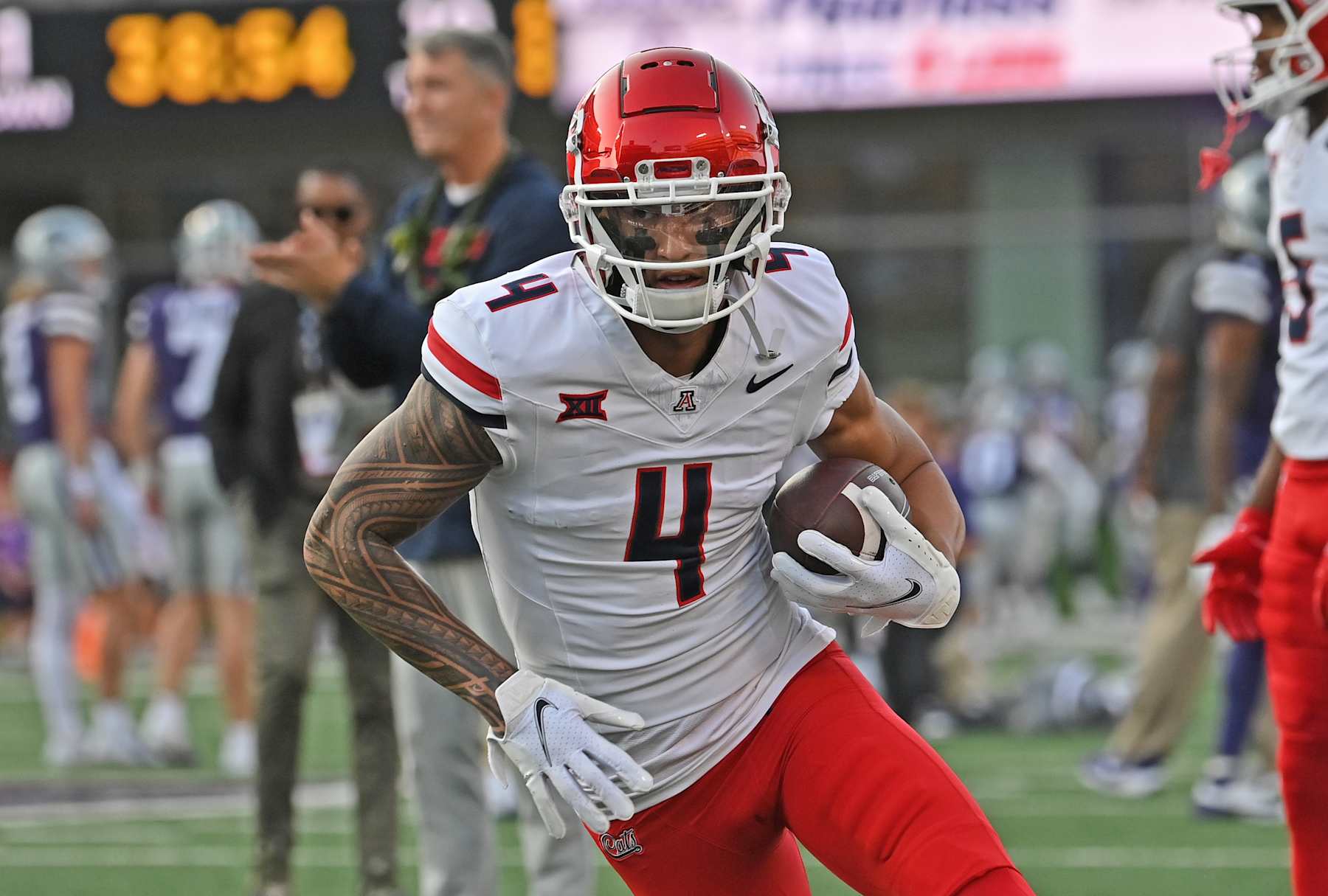 Arizona Wildcats wide receiver Tetairoa McMillan