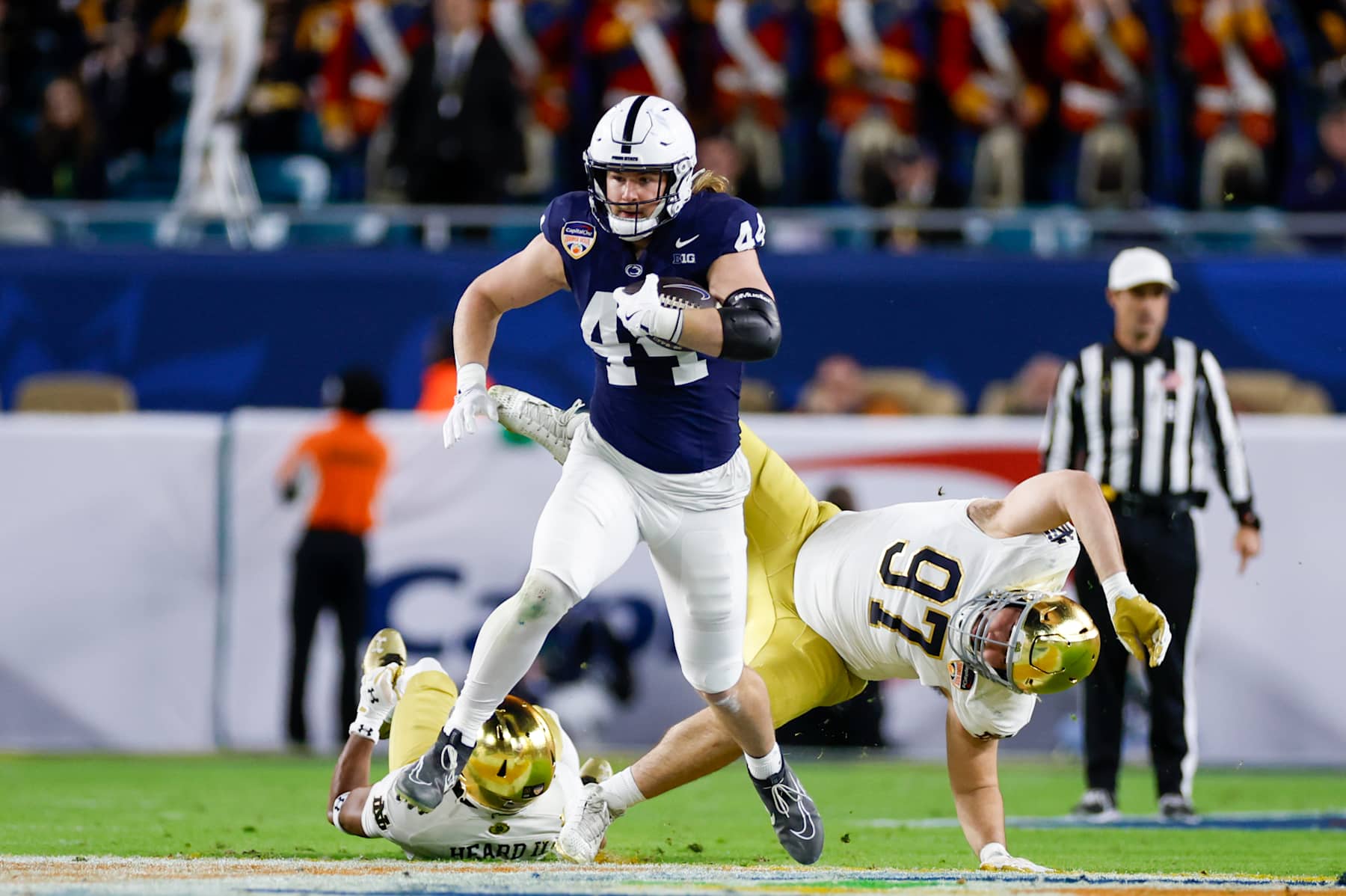 MIAMI GARDENS, FL - JANUARY 09: Tight End Tyler Warren #44 of the Penn State Nittany Lions runs with the ball after a catch during the Penn State Nittany Lions versus the Notre Dame Fighting Irish College Football Playoff Semifinal at the Orange Bowl on January 9, 2025 at Hard Rock Stadium in Miami Gardens, Fl. (Photo by David Rosenblum/Icon Sportswire via Getty Images)