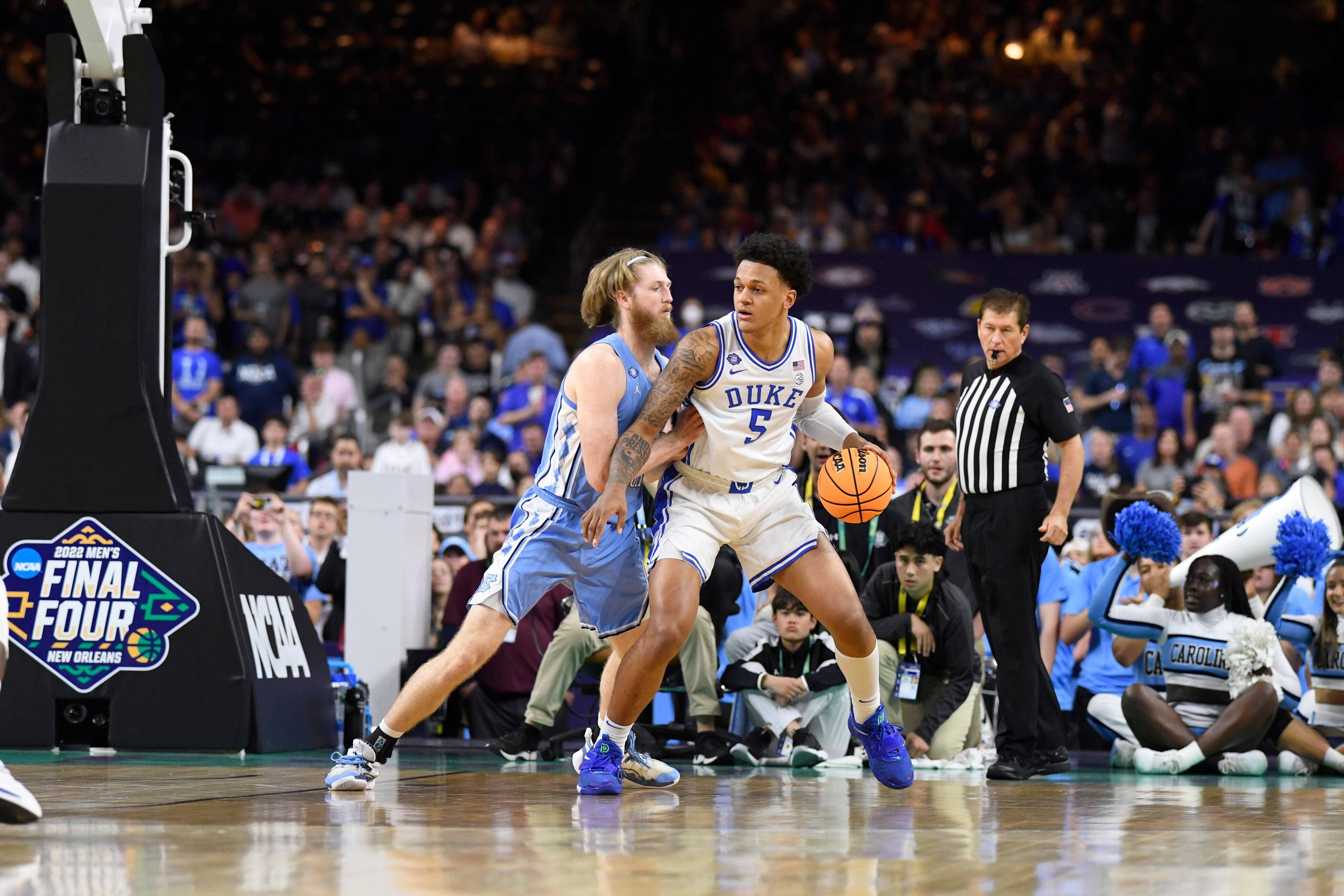 College Basketball: NCAA Final Four:  Duke Paolo Banchero (5) in action, posts up vs North Carolina at Caesars Superdome. 
New Orleans, LA 4/2/2022
CREDIT: Greg Nelson (Photo by Greg Nelson/Sports Illustrated via Getty Images)
(Set Number: X164001 TK2)