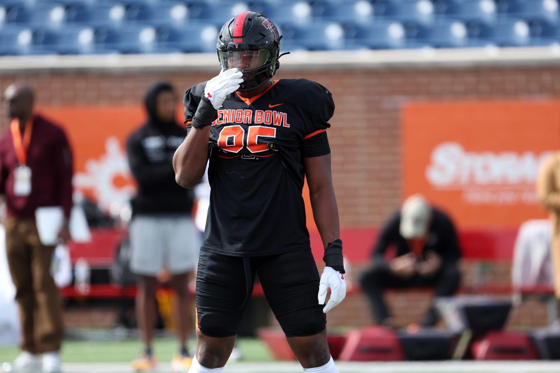 MOBILE, AL - FEBRUARY 01: American defensive lineman Myles Cole of Texas Tech (95) during the American team practice for the Reese's Senior Bowl on February 1, 2024 at Hancock Whitney Stadium in Mobile, Alabama.  (Photo by Michael Wade/Icon Sportswire via Getty Images)