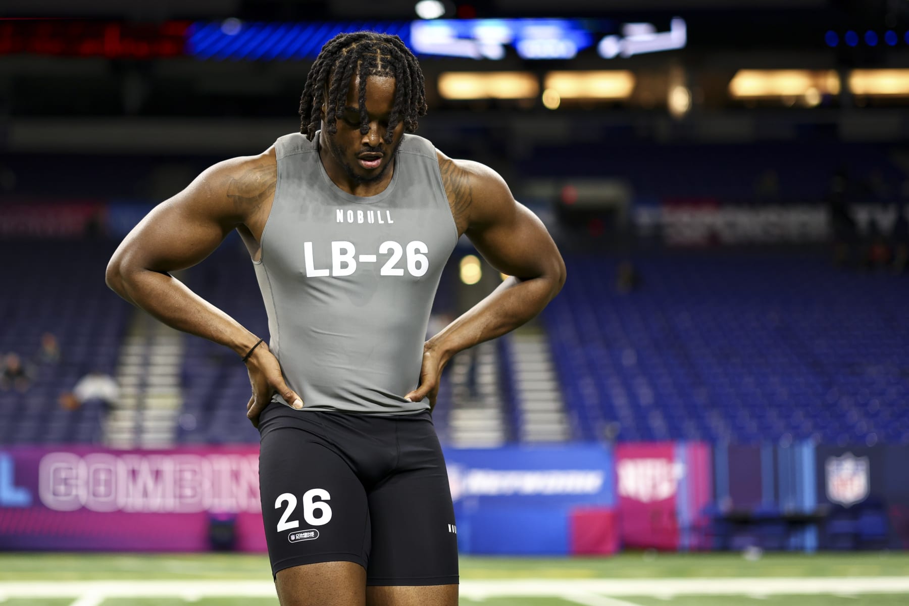 INDIANAPOLIS, INDIANA - FEBRUARY 29: Dallas Turner #LB26 of Alabama looks on after a drill during the NFL Combine at Lucas Oil Stadium on February 29, 2024 in Indianapolis, Indiana. (Photo by Kevin Sabitus/Getty Images)