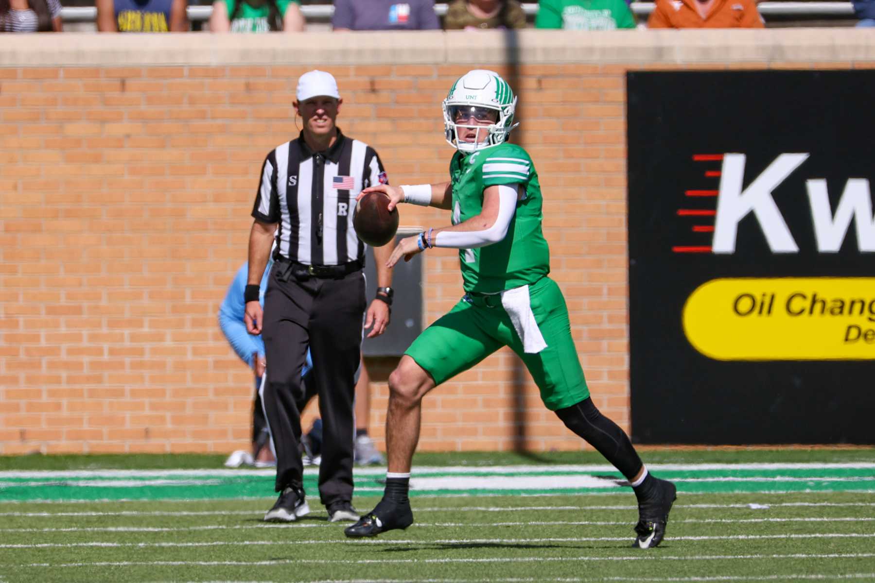 DENTON, TX - OCTOBER 26: North Texas Mean Green quarterback Chandler Morris (4) passes during the game between North Texas and Tulane on October 26, 2024 at DATCU Stadium in Denton, TX. (Photo by George Walker/Icon Sportswire via Getty Images)